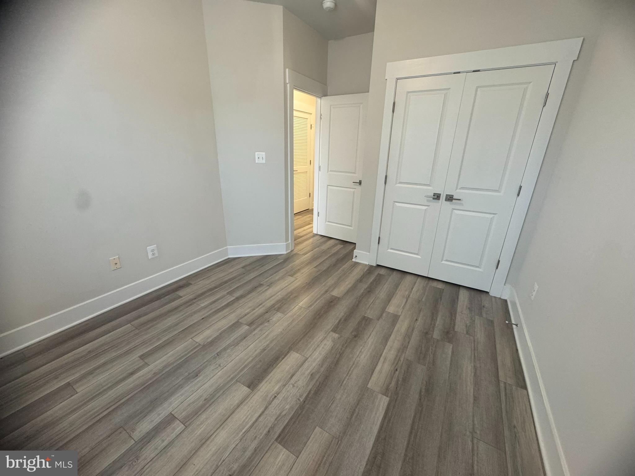 MACALLAN CROSSING - Residential Lease