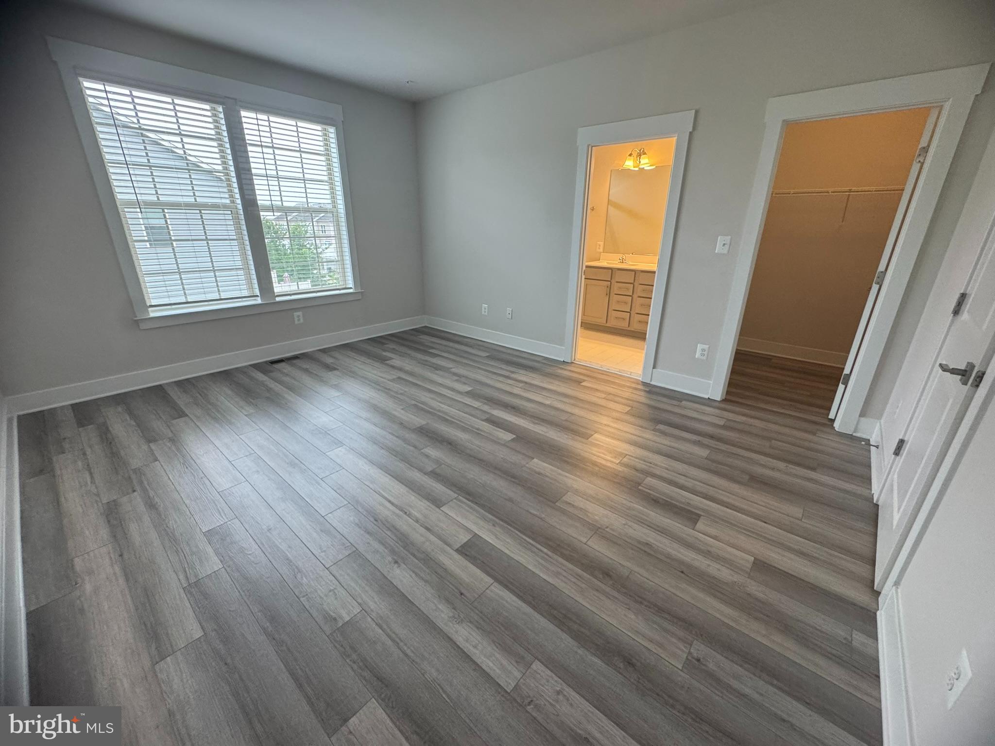 MACALLAN CROSSING - Residential Lease