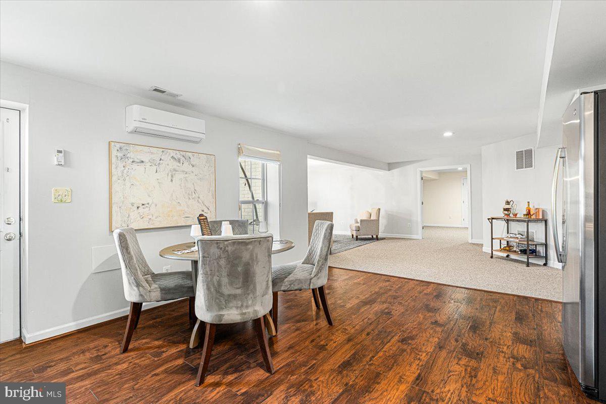 VILLAGES OF URBANA - Residential