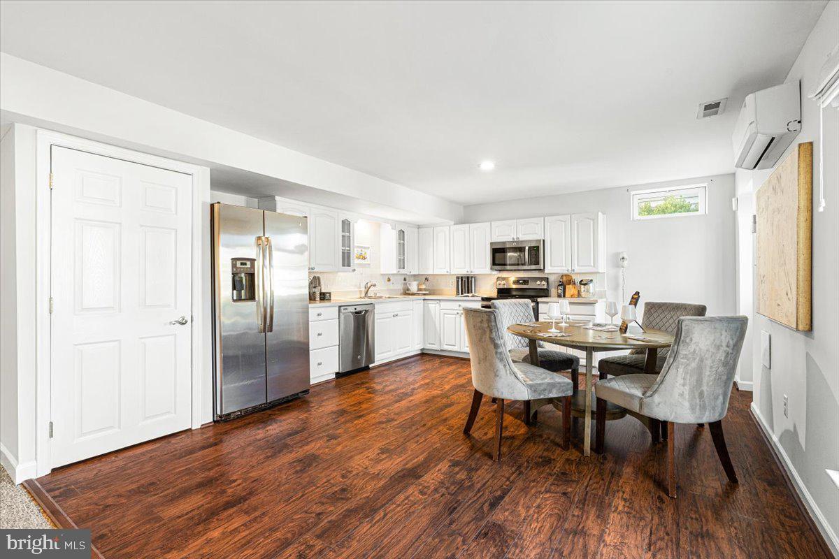 VILLAGES OF URBANA - Residential