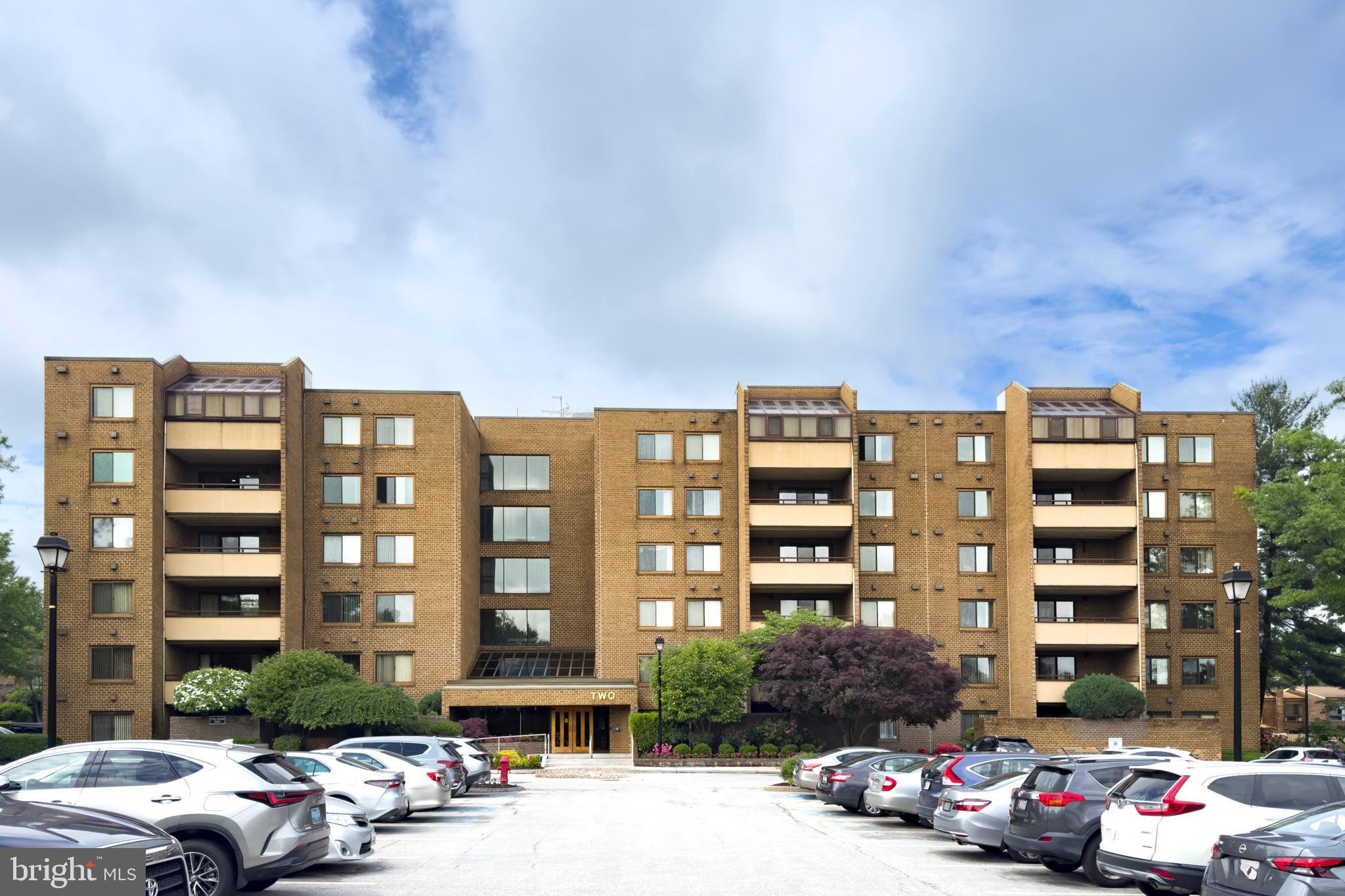 2 HIGH STEPPER COURT 201