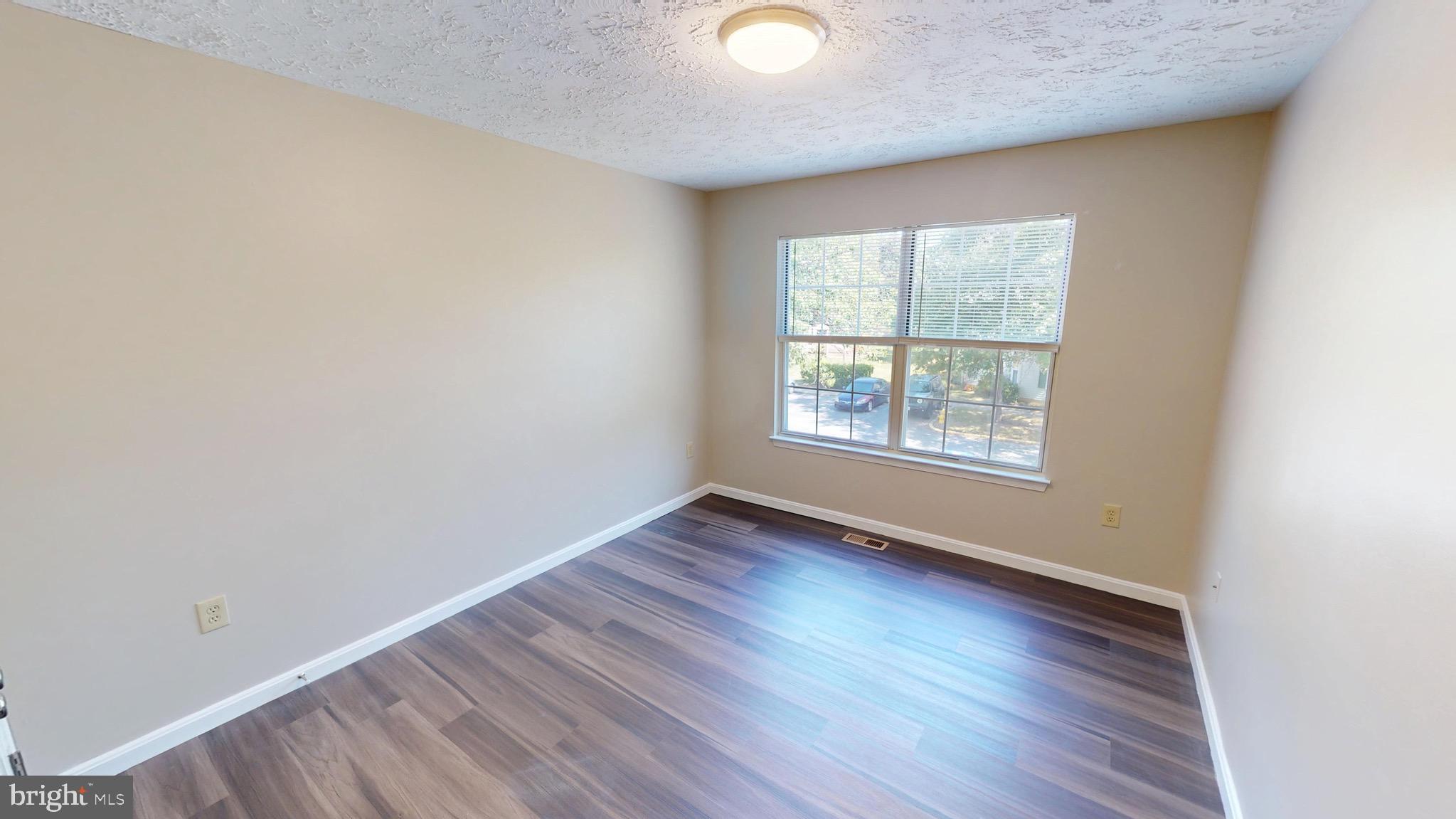 ST CHARLES SUB - HAMPSHIRE - Residential