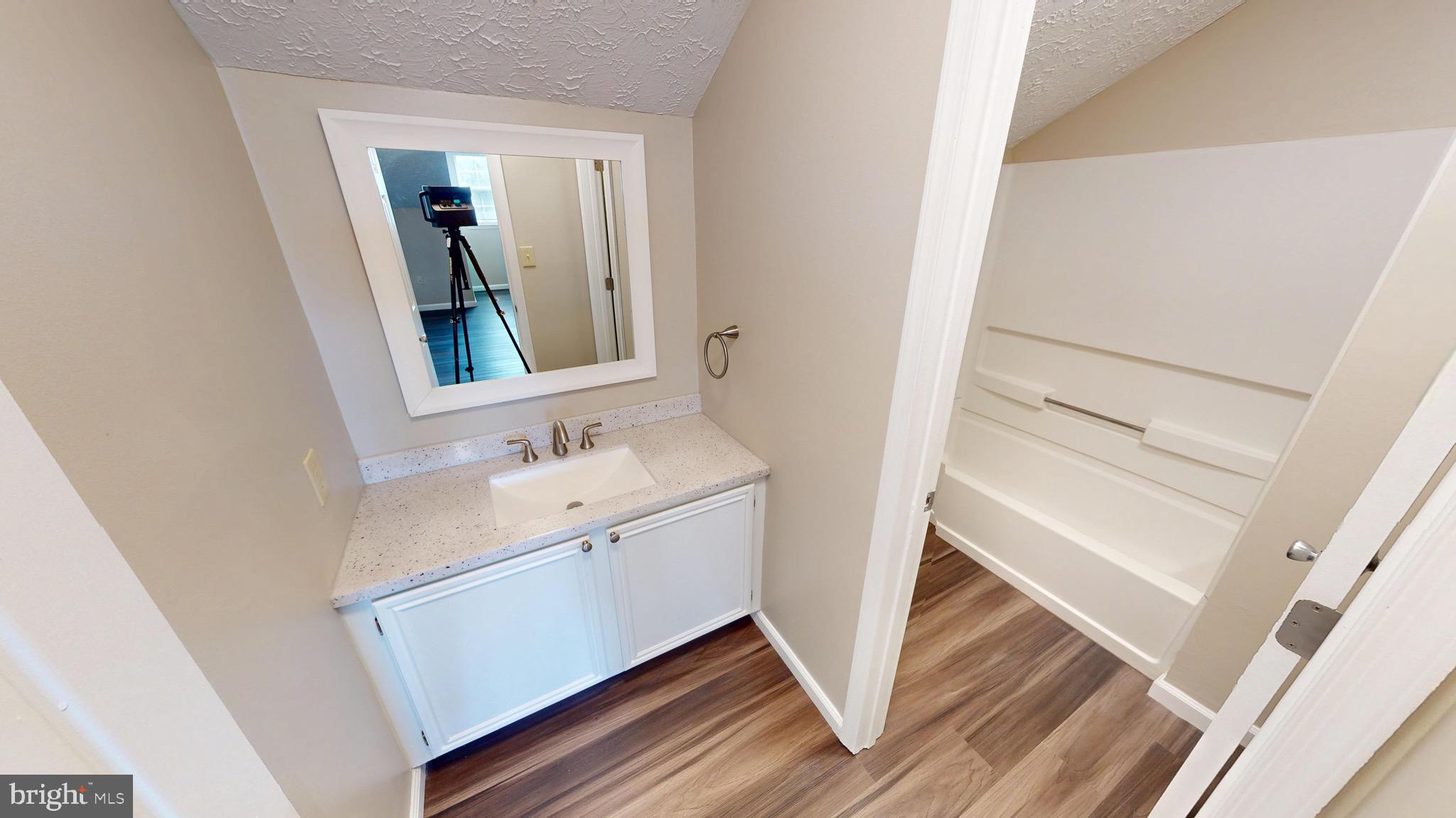 ST CHARLES SUB - HAMPSHIRE - Residential