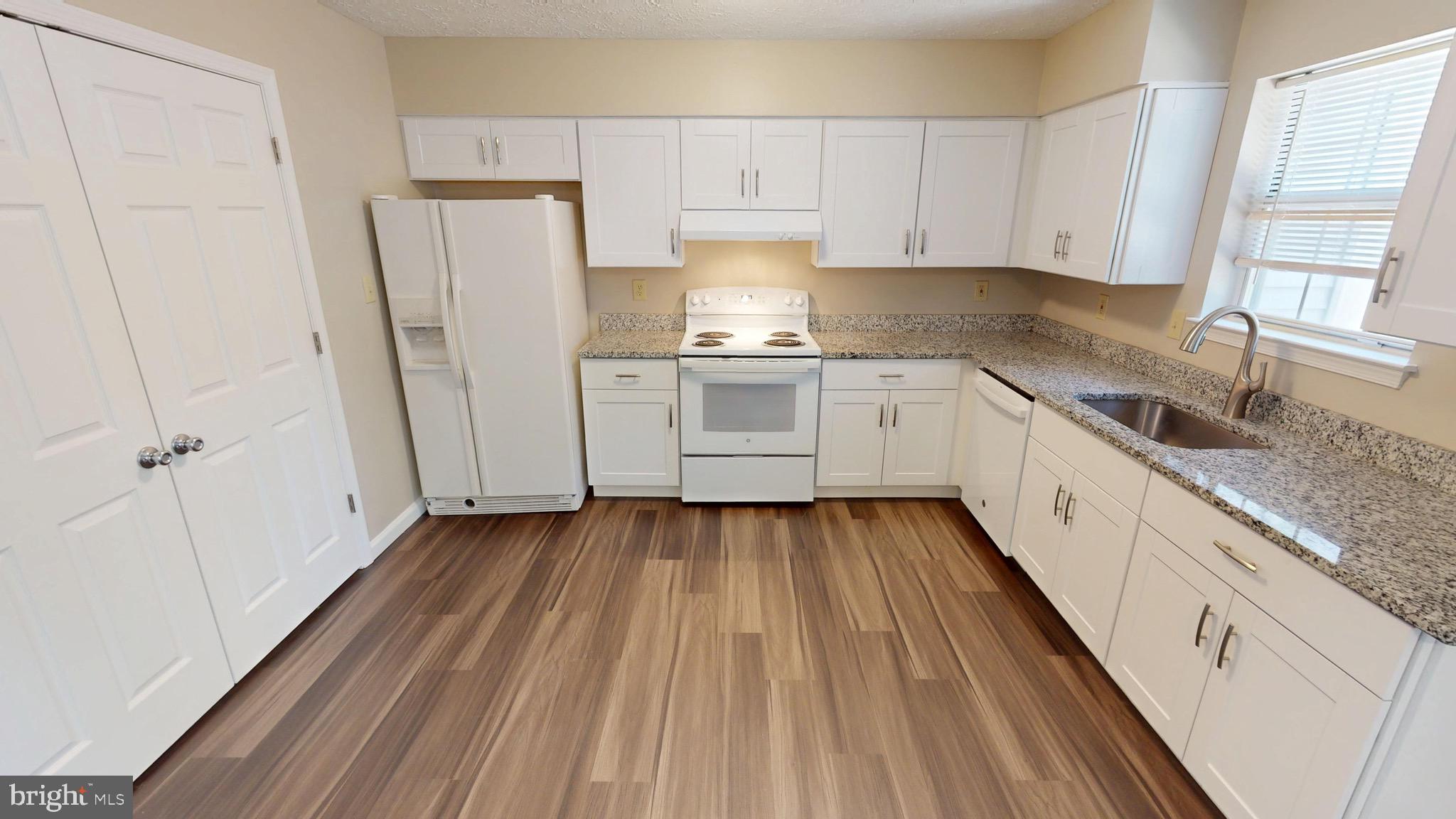 ST CHARLES SUB - HAMPSHIRE - Residential