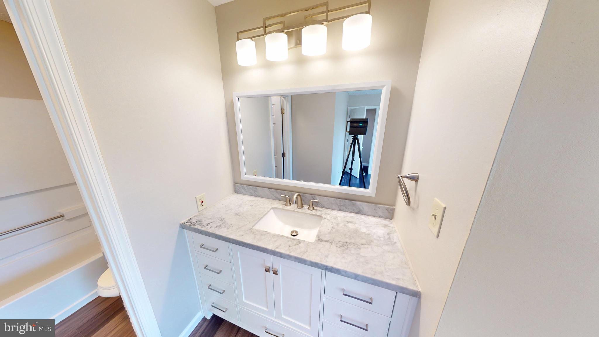 ST CHARLES SUB - HAMPSHIRE - Residential