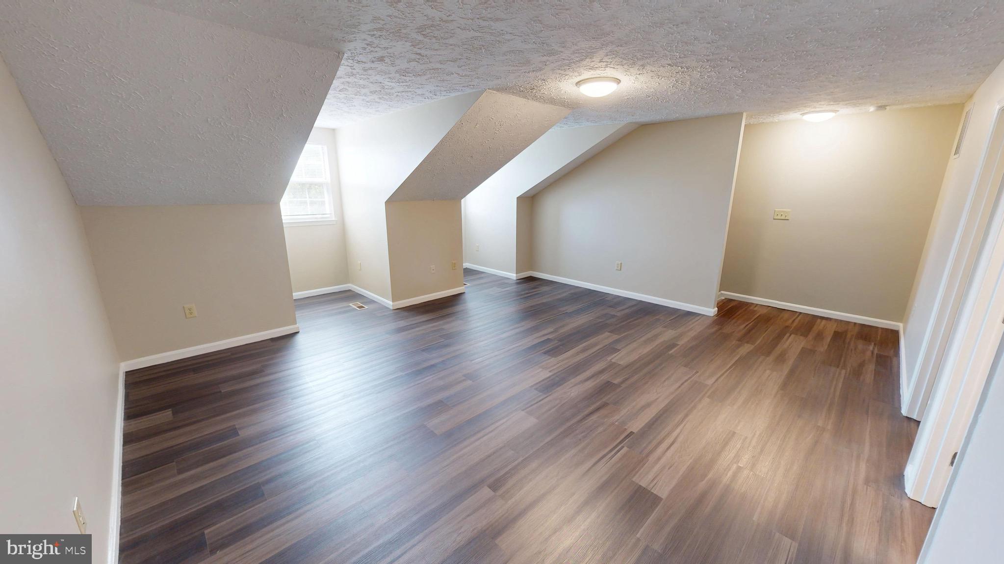 ST CHARLES SUB - HAMPSHIRE - Residential