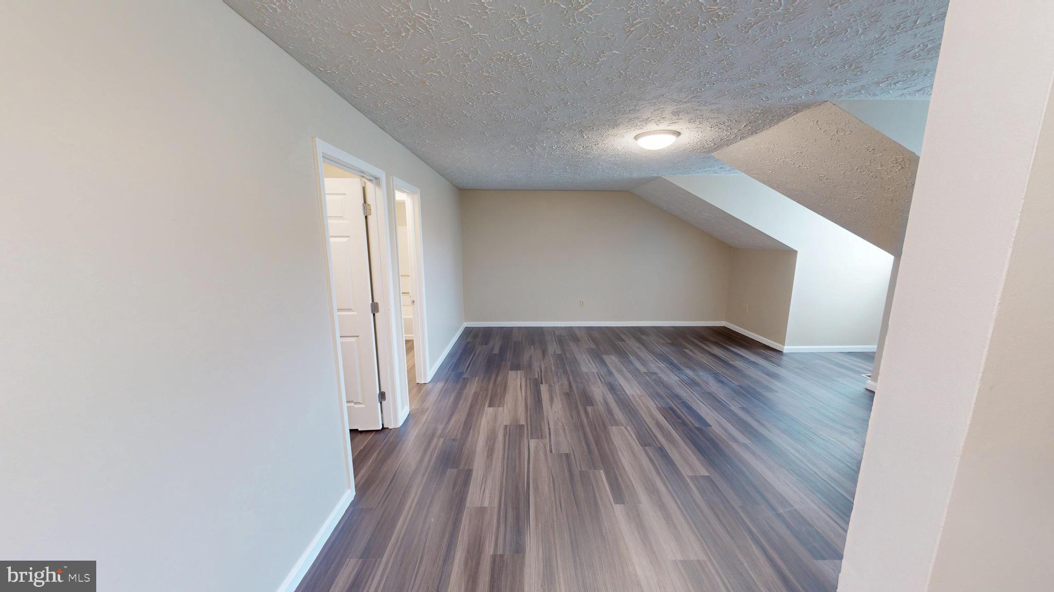 ST CHARLES SUB - HAMPSHIRE - Residential