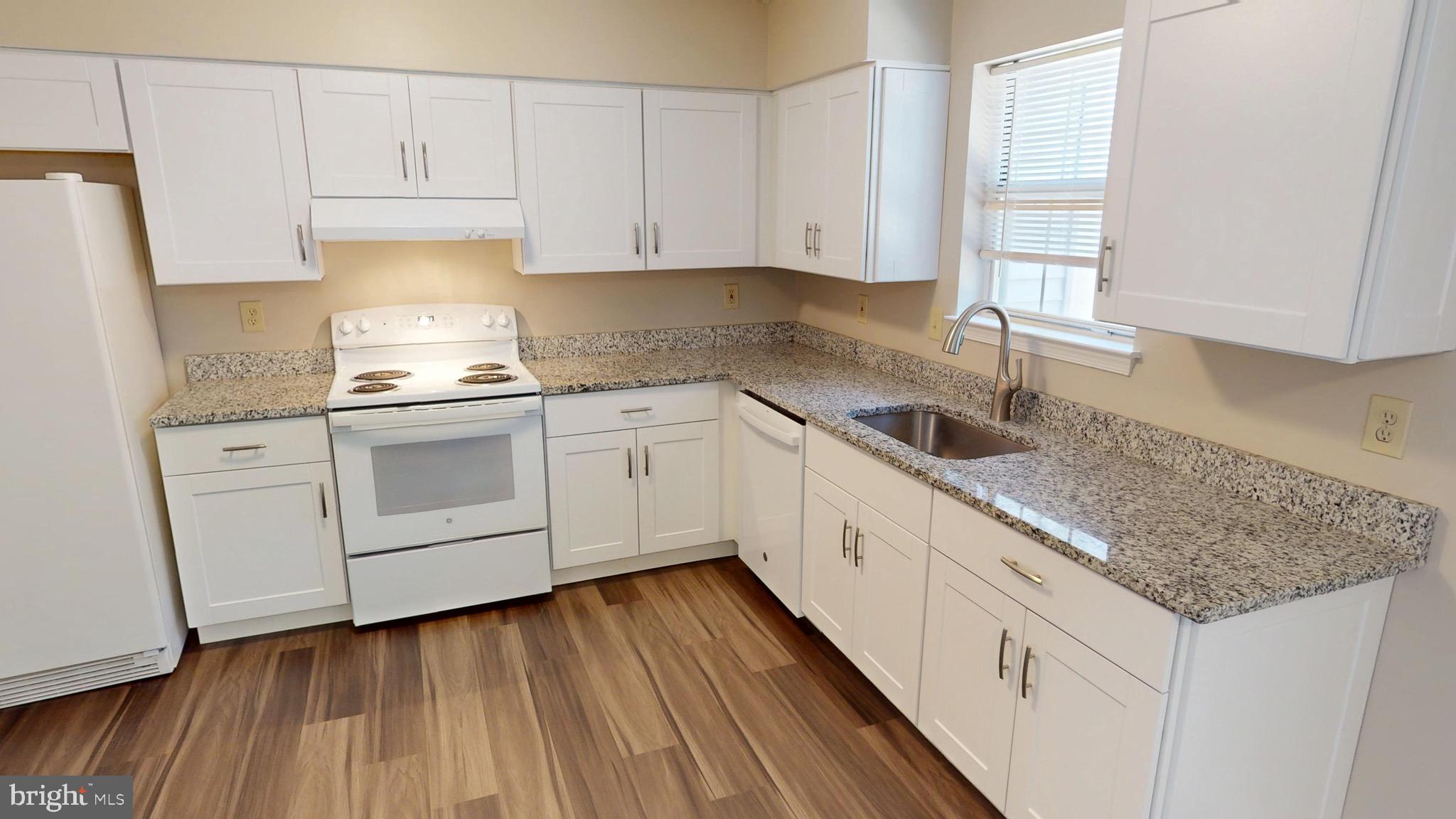 ST CHARLES SUB - HAMPSHIRE - Residential