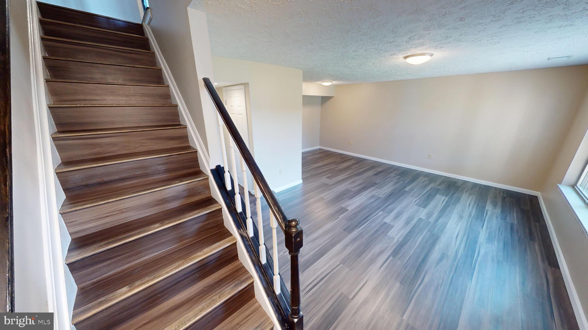 ST CHARLES SUB - HAMPSHIRE - Residential