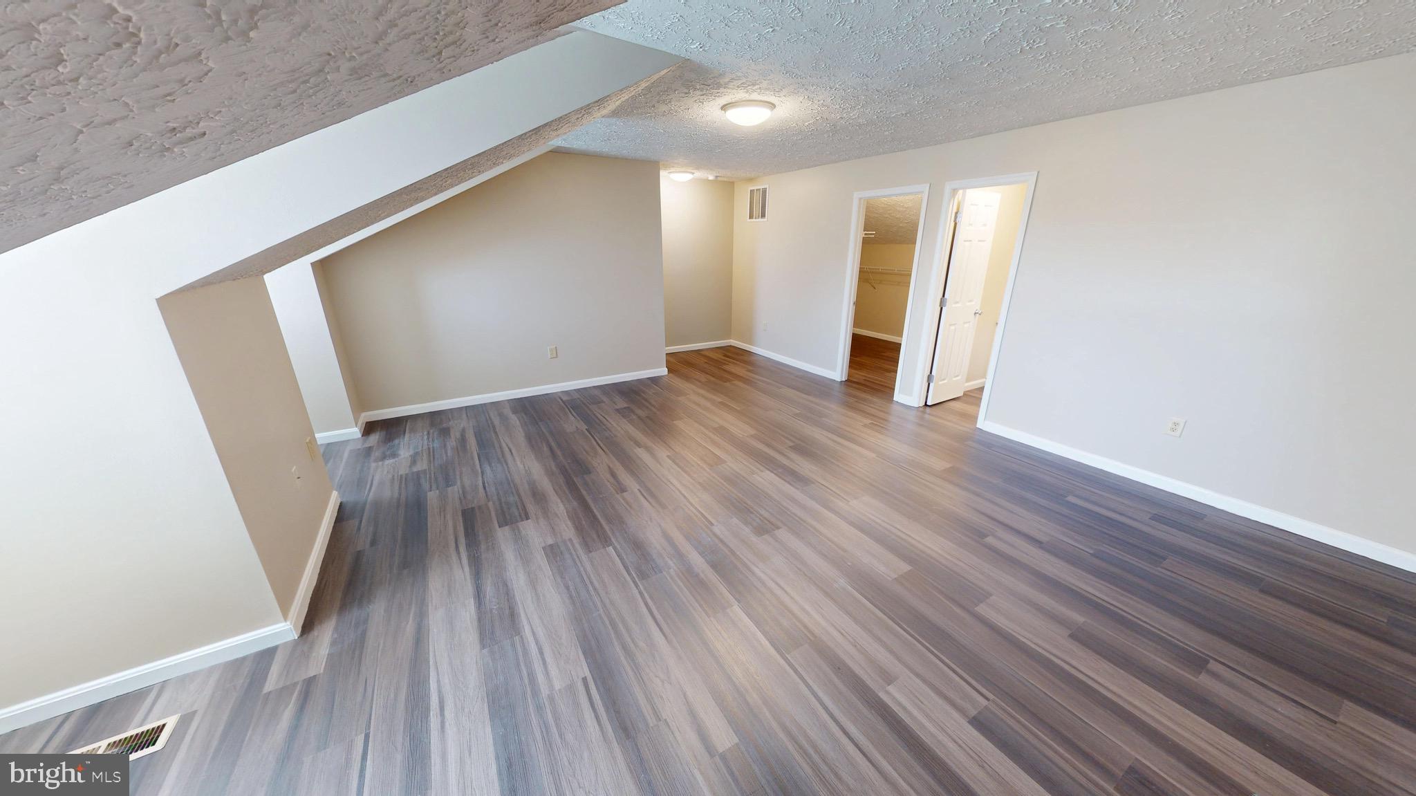 ST CHARLES SUB - HAMPSHIRE - Residential