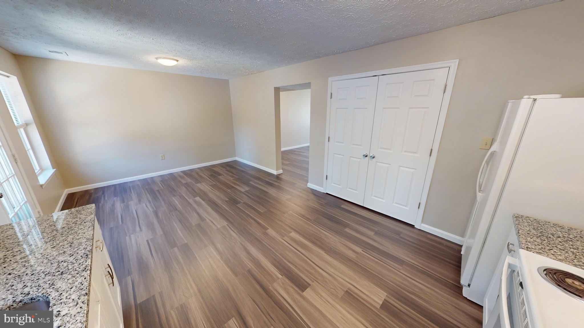 ST CHARLES SUB - HAMPSHIRE - Residential