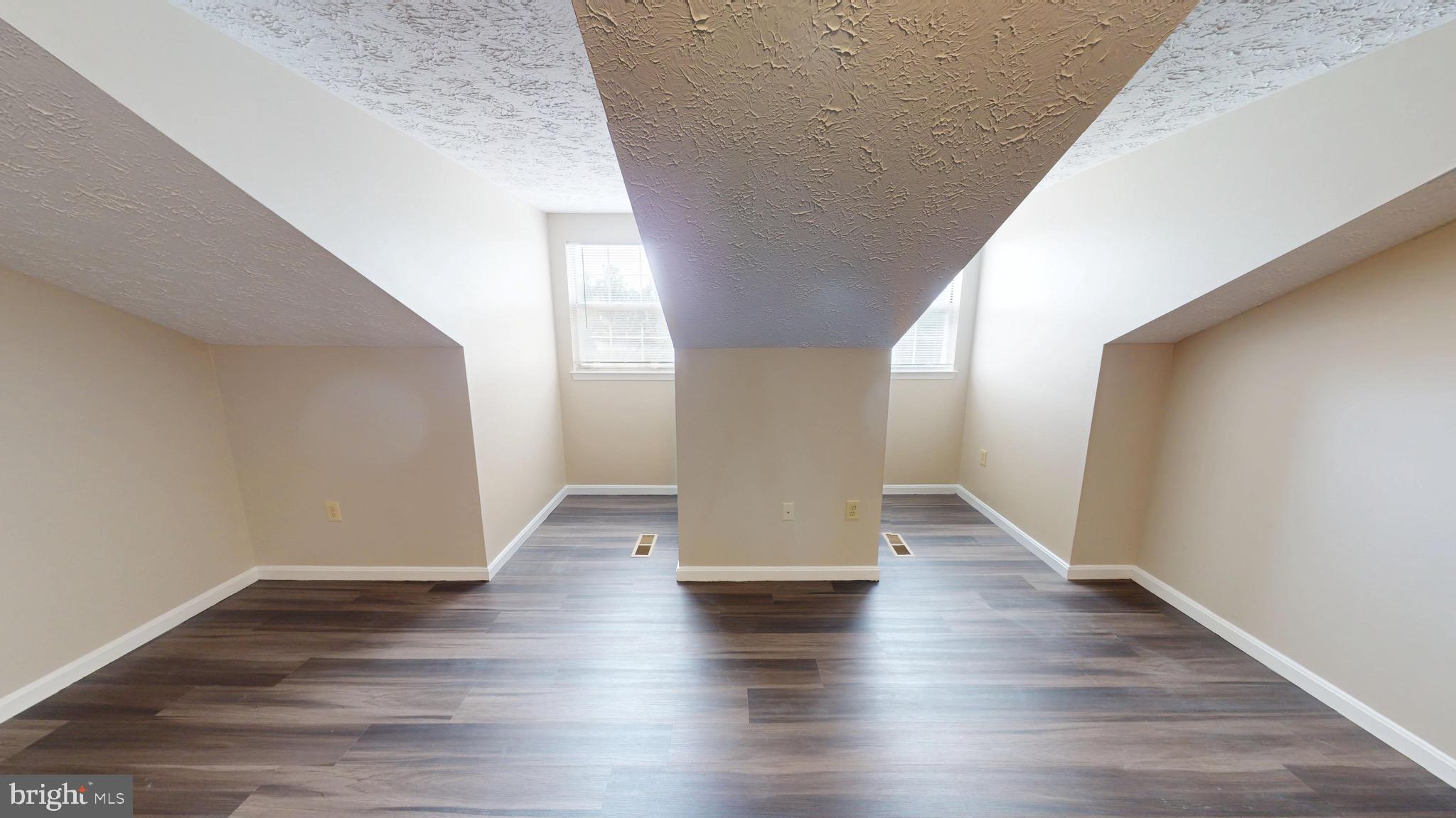 ST CHARLES SUB - HAMPSHIRE - Residential