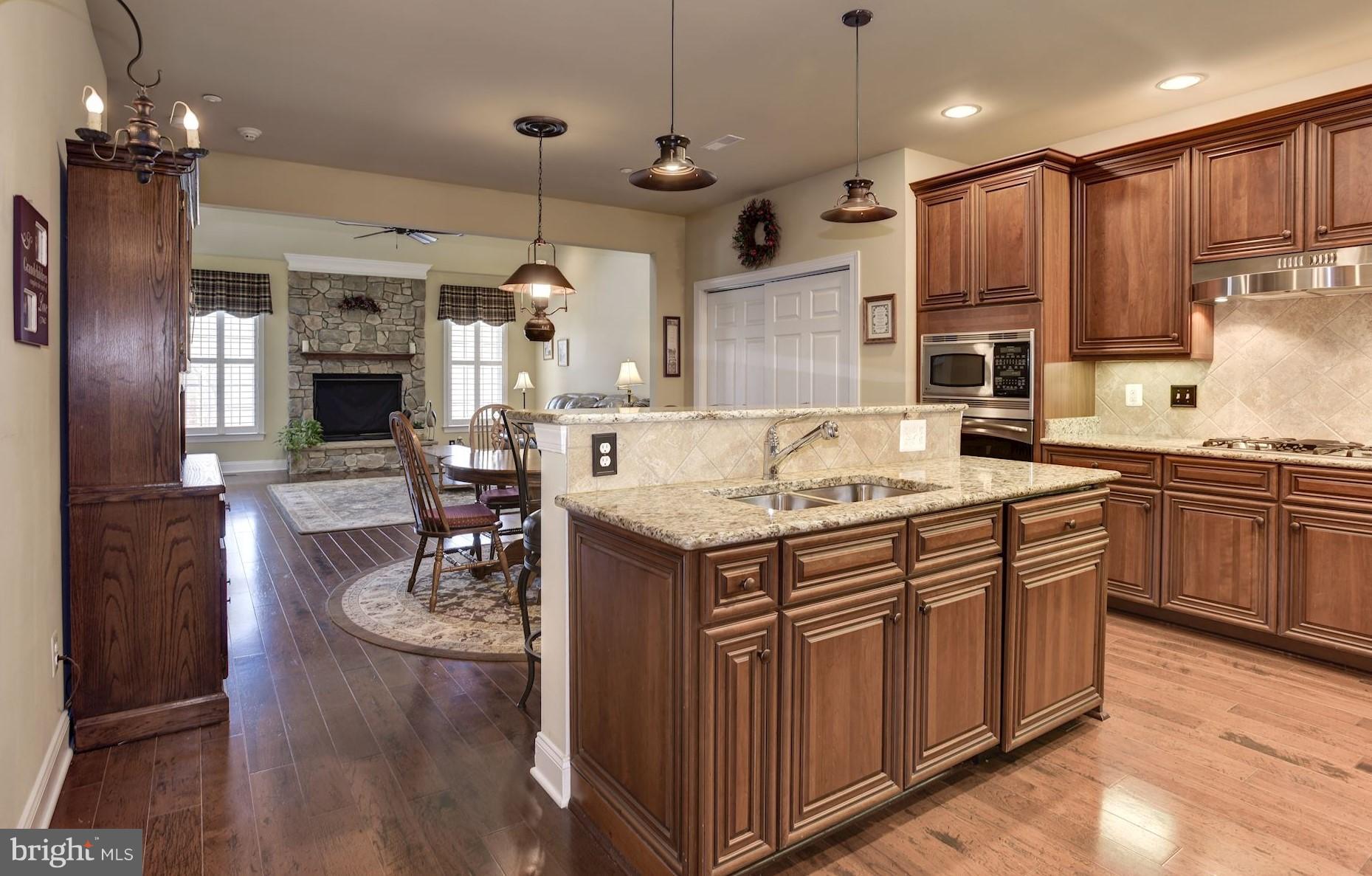 TOLLGATE VILLAGE - Residential