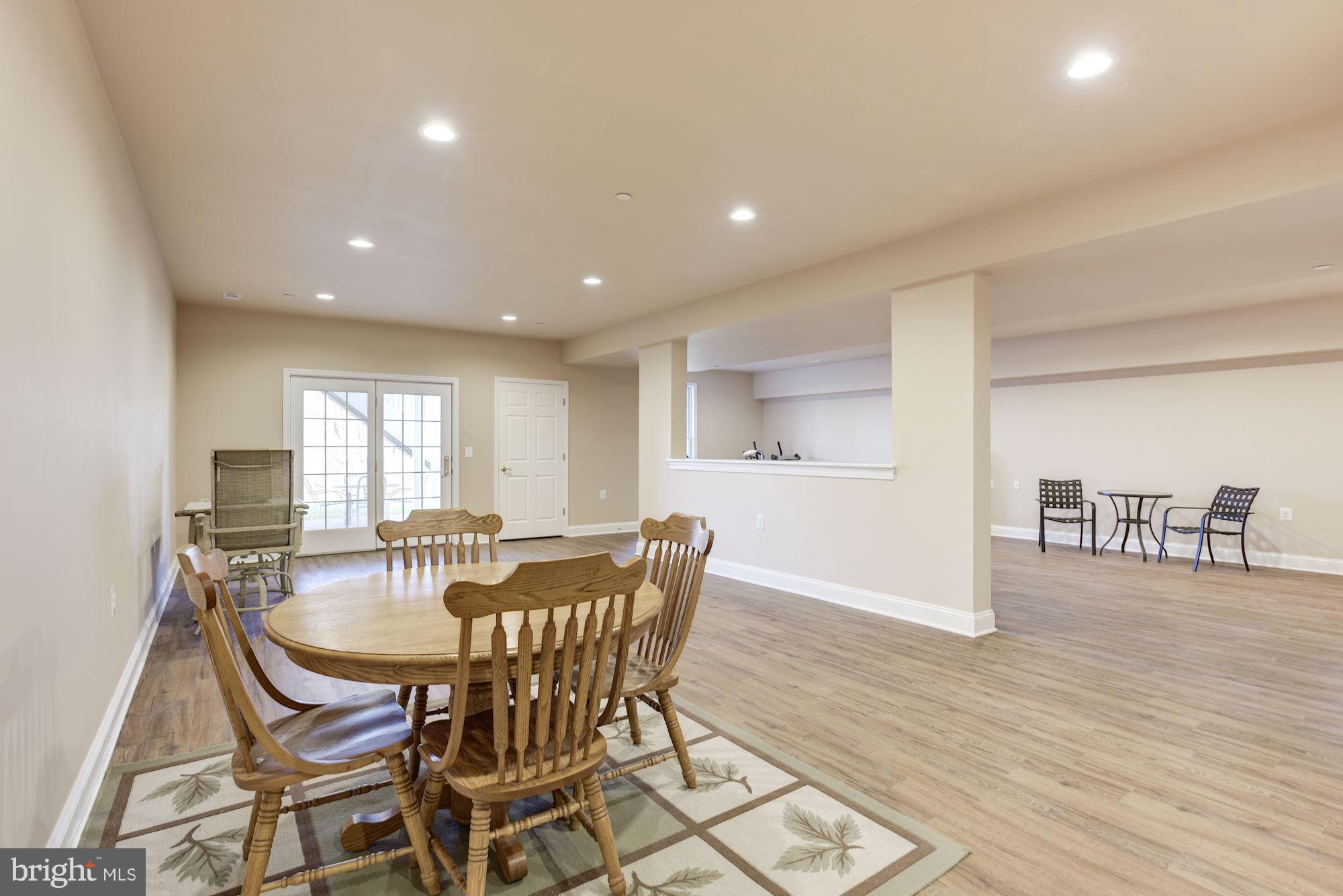 TOLLGATE VILLAGE - Residential