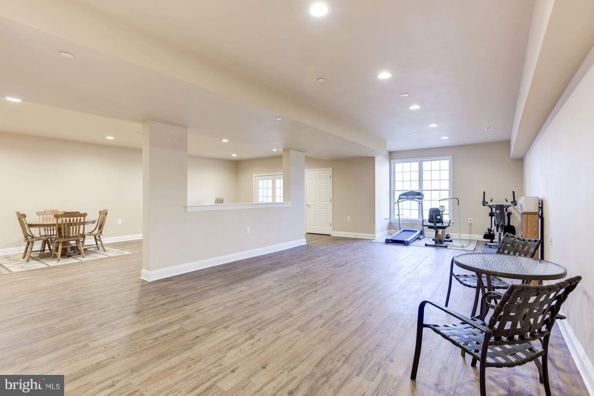 TOLLGATE VILLAGE - Residential