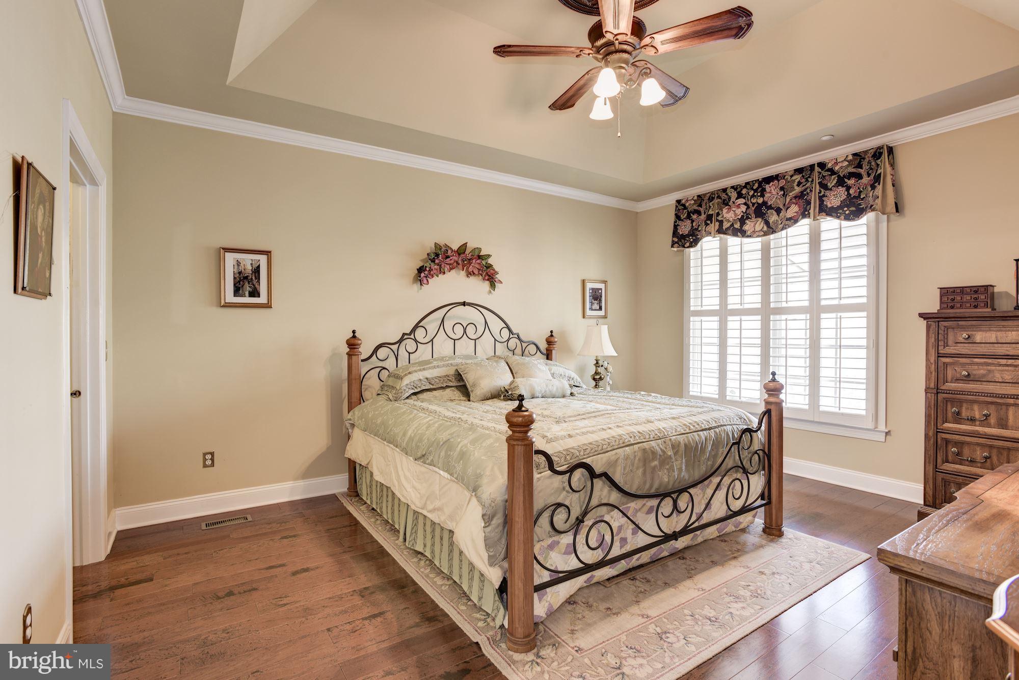 TOLLGATE VILLAGE - Residential