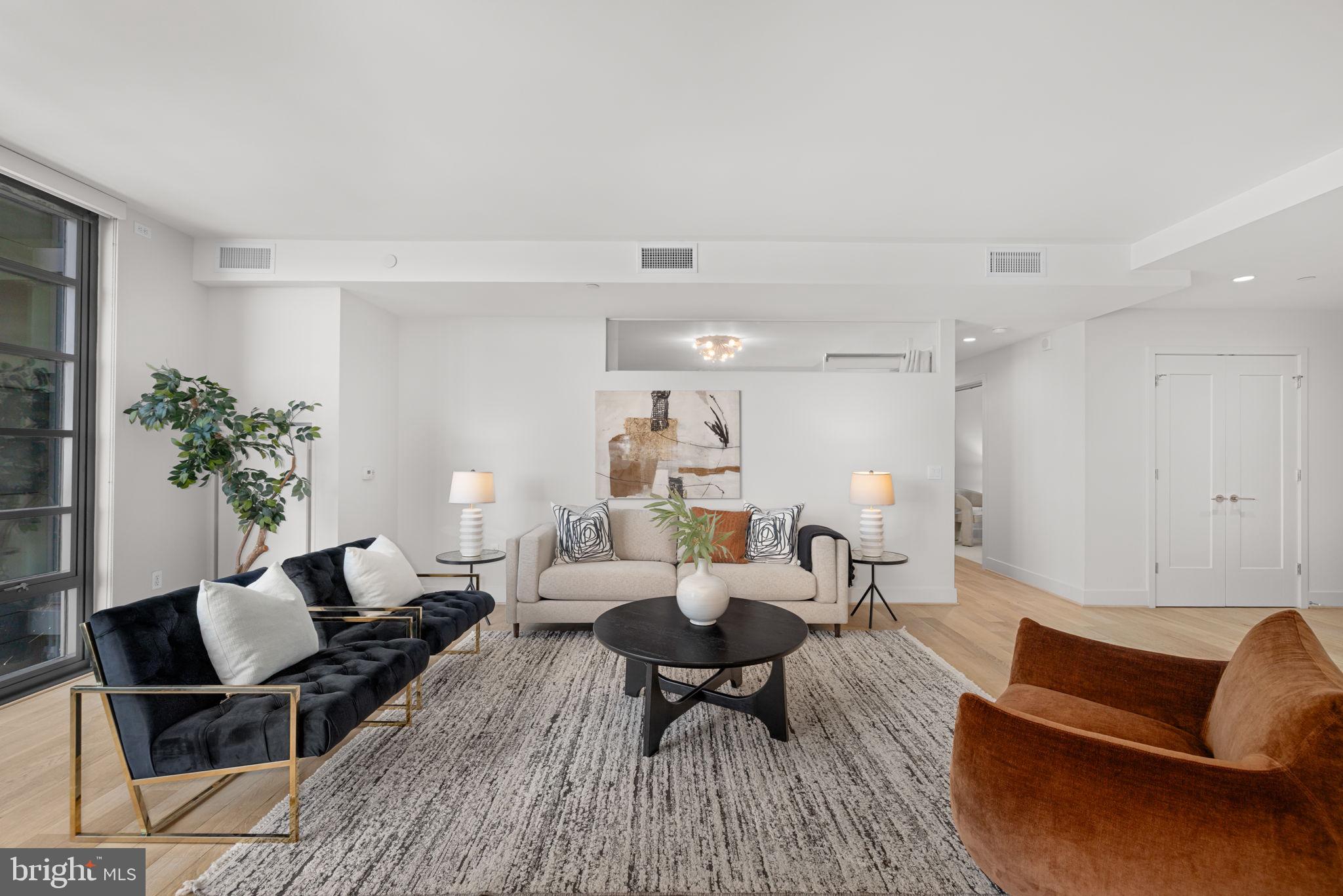 45 SUTTON SQUARE SW 406