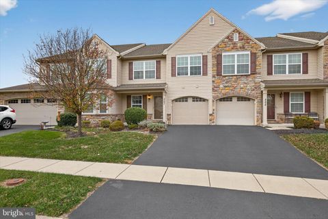307 STONERIDGE COURT NEW CUMBERLAND PA 17070
