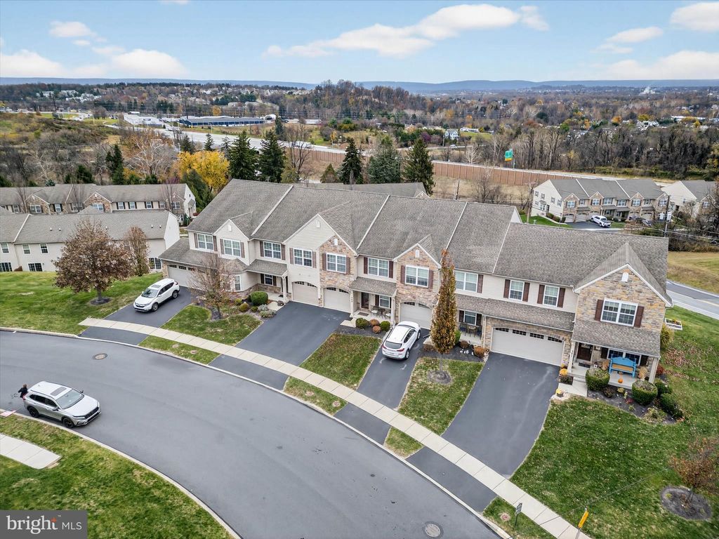 Photo of 307 Stoneridge Court, NEW CUMBERLAND, PA 17070 (MLS # PAYK2089954)