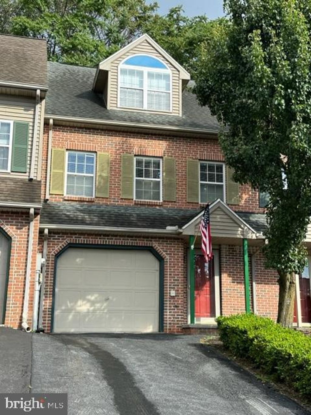 Photo of 71 IRONSTONE DR, ELIZABETHTOWN, PA 17022 (MLS # PALA2036908)