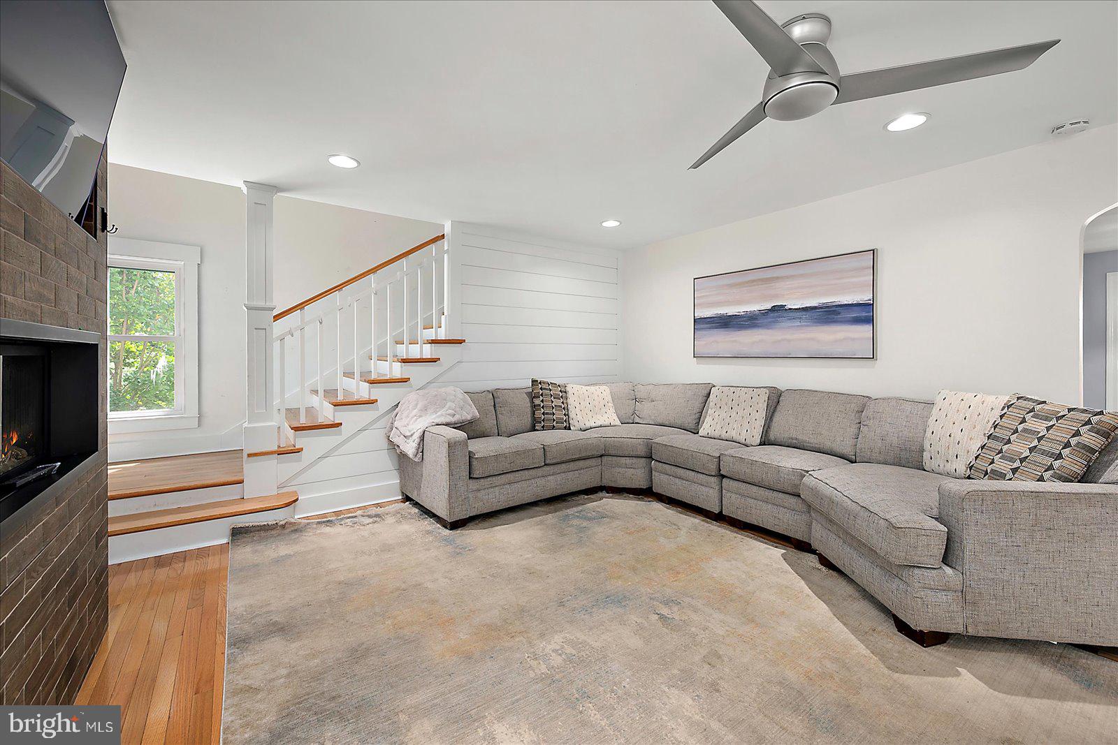 WOODLAND PARK - Residential