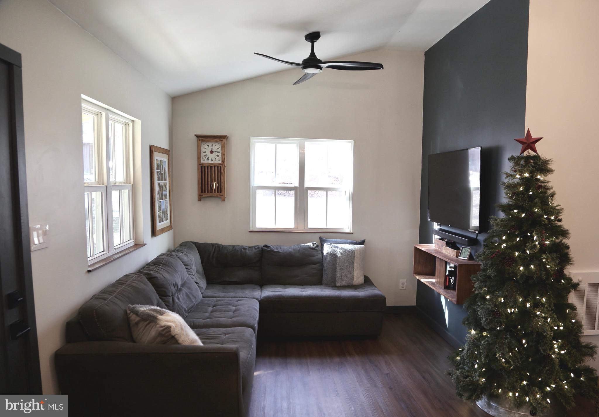 STAGECOACH STOP @ CAPON BRIDGE - Residential