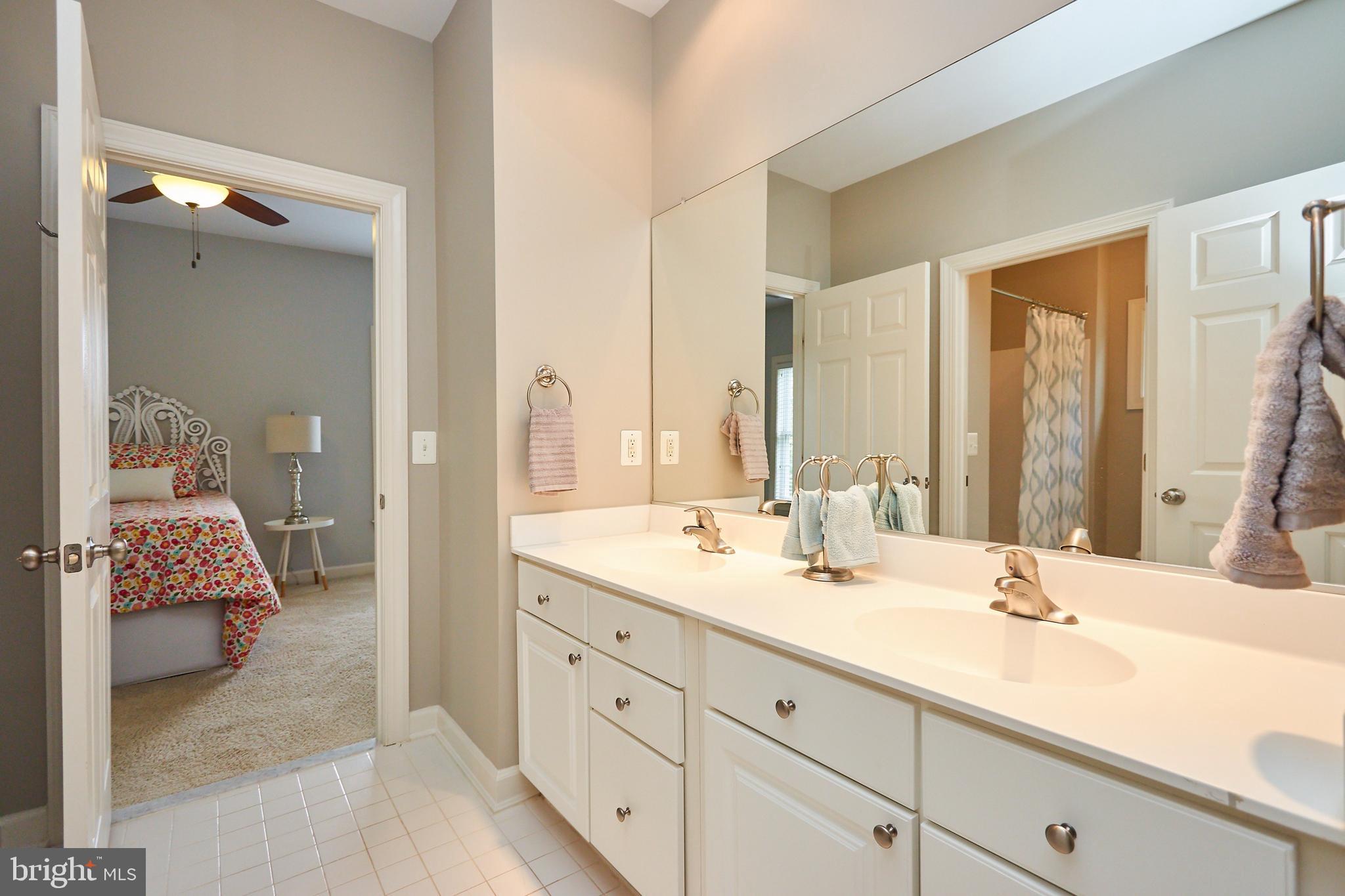 OAK VALLEY - Residential