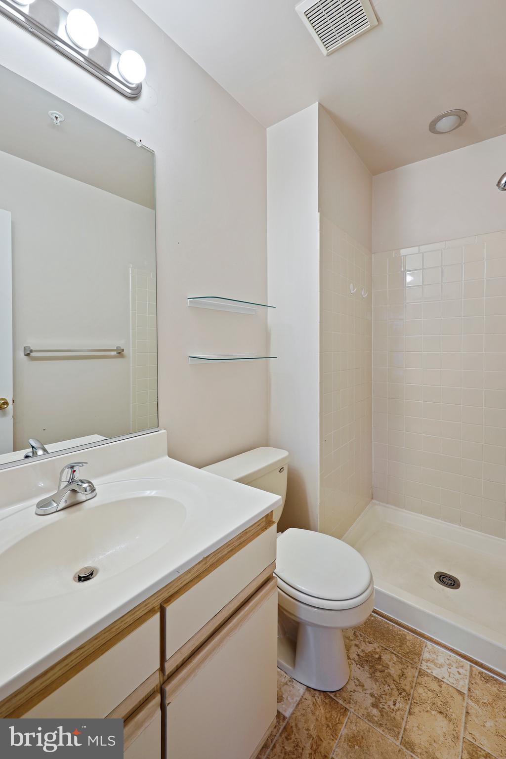 ROBIN MEADOWS - Residential Lease