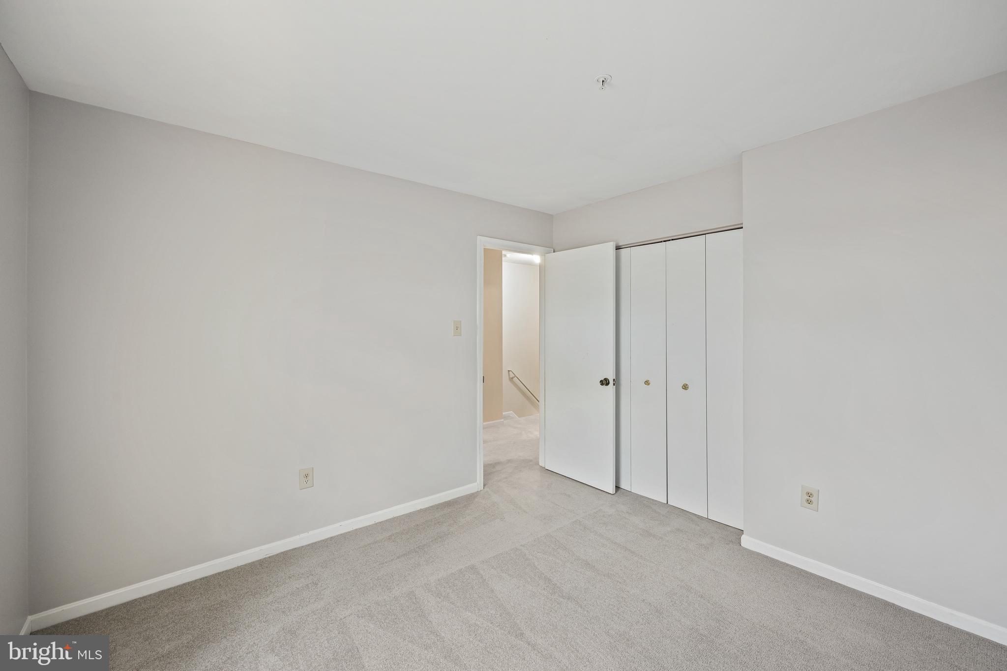 ROBIN MEADOWS - Residential Lease