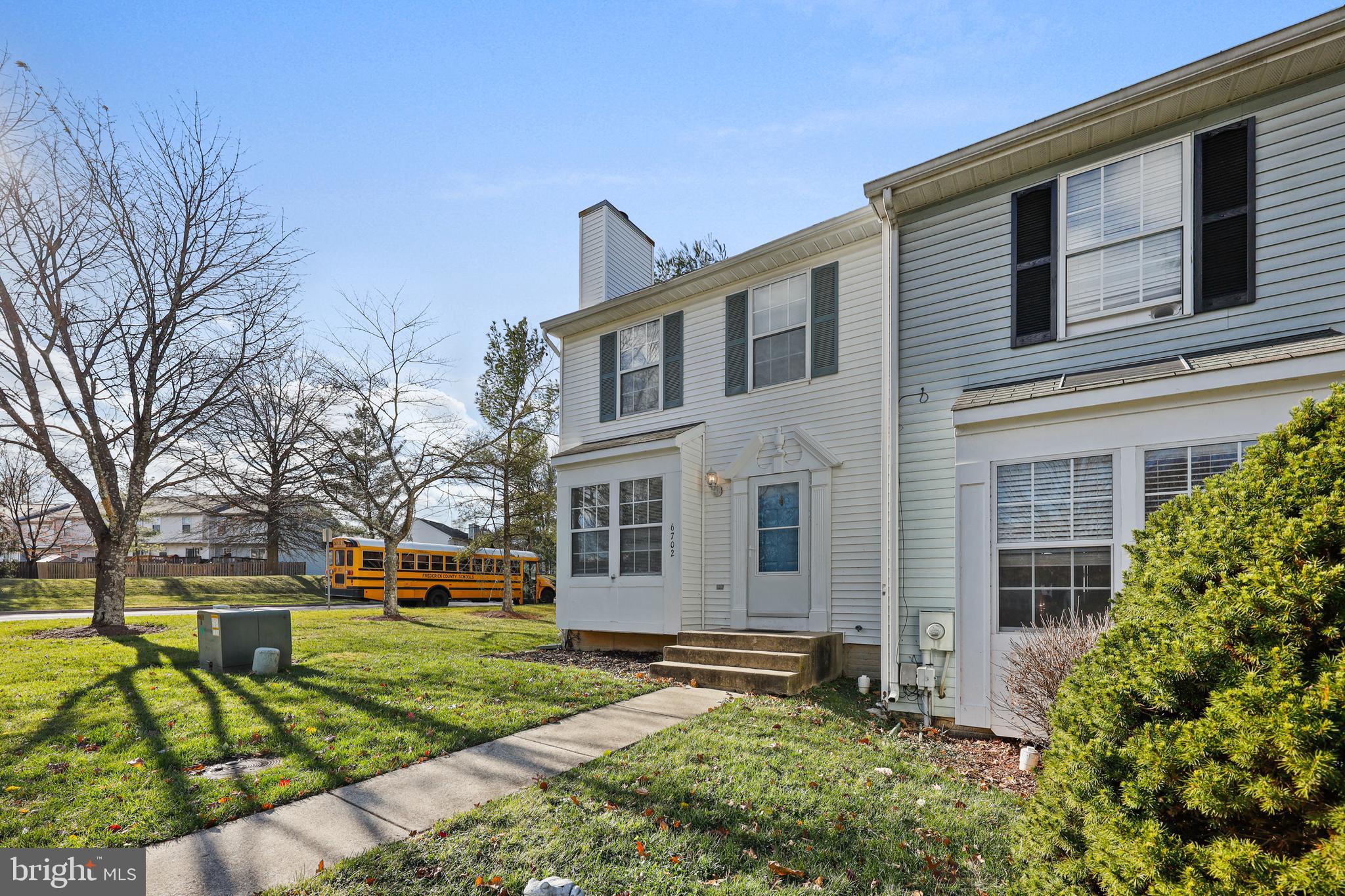 ROBIN MEADOWS - Residential Lease