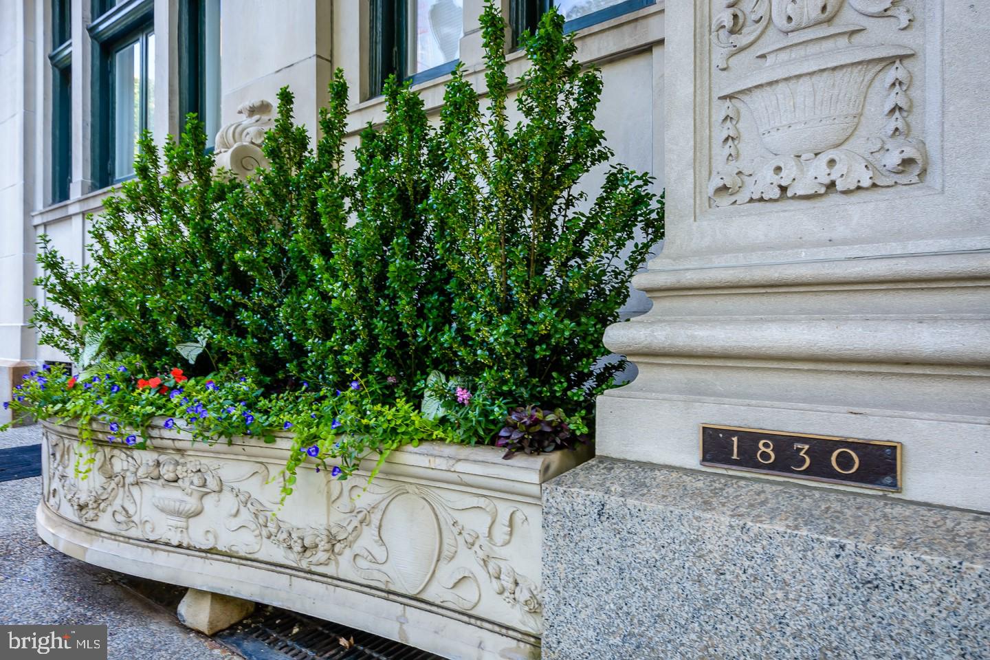 RITTENHOUSE SQUARE - Residential