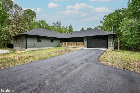 Photo of 2429 Sunnyhill Avenue, WILLIAMSTOWN, NJ 08094 (MLS # NJGL2073572)