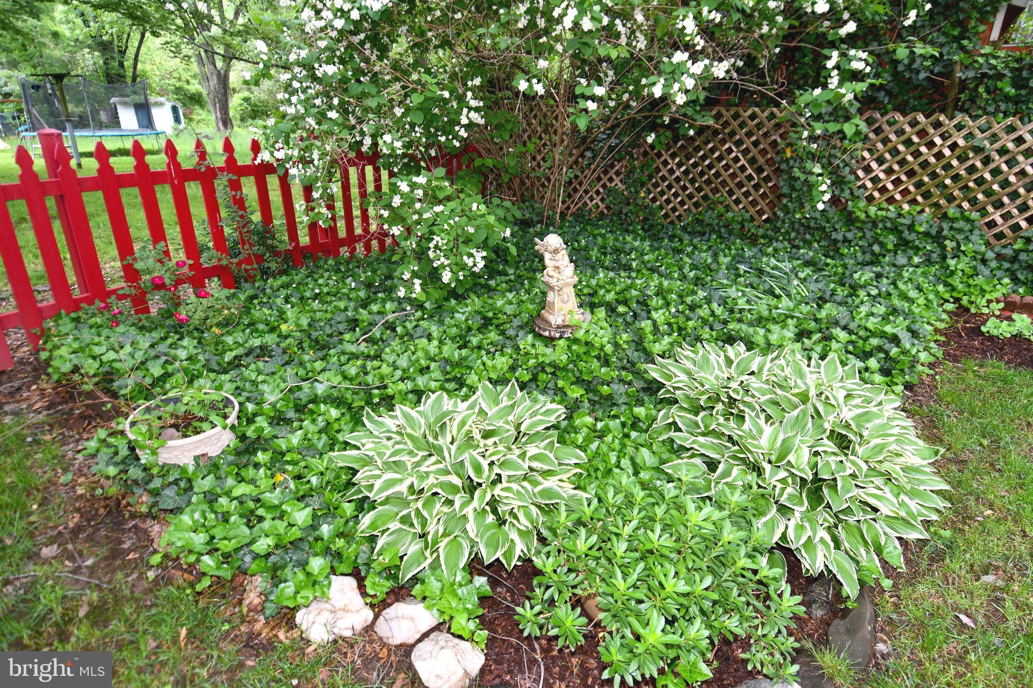 MONTICELLO WOODS - Residential