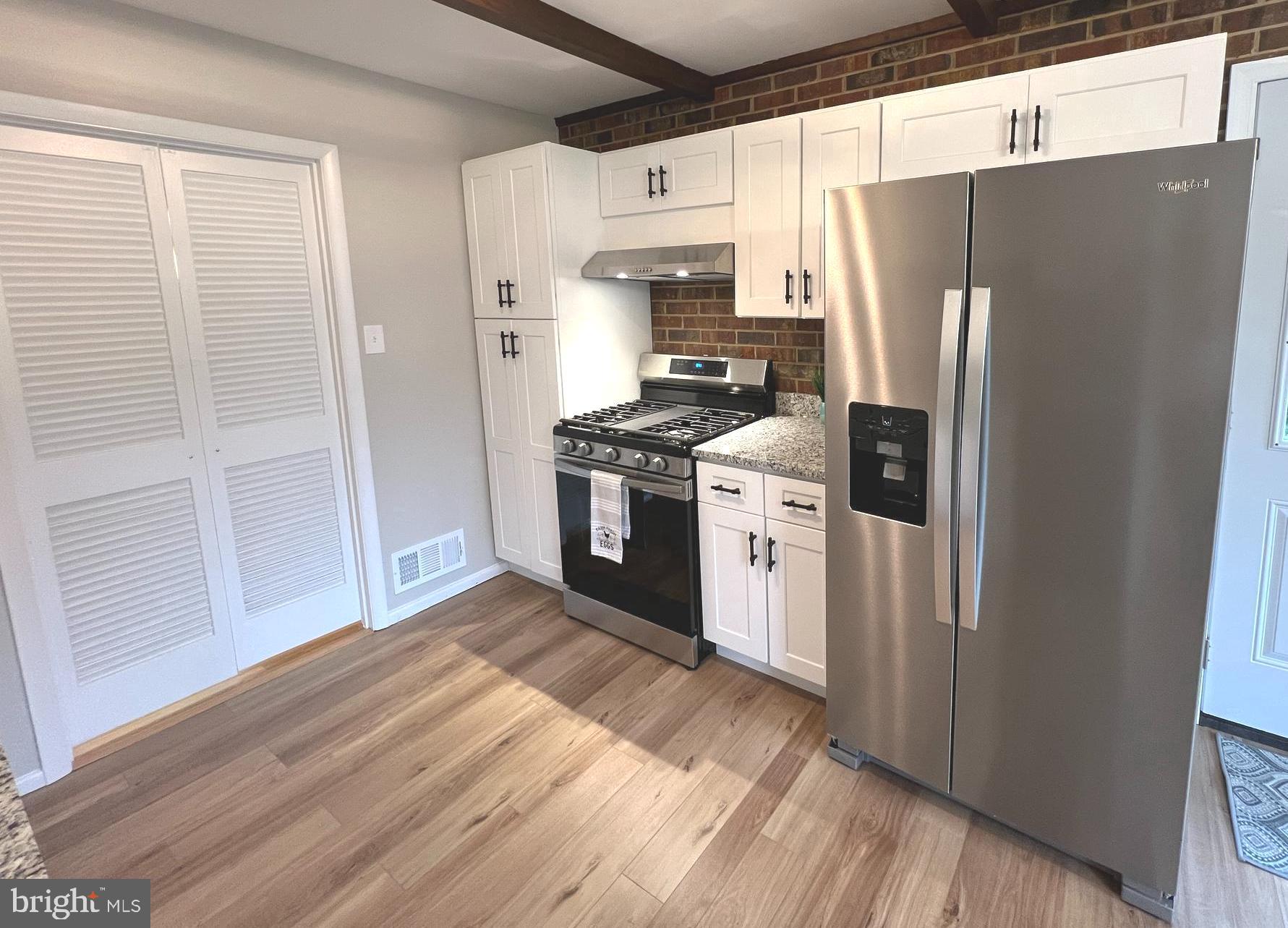 MONTICELLO WOODS - Residential