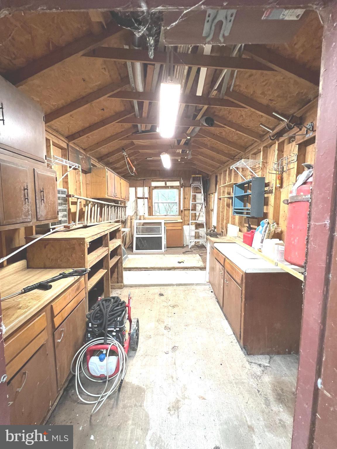 MONTICELLO WOODS - Residential