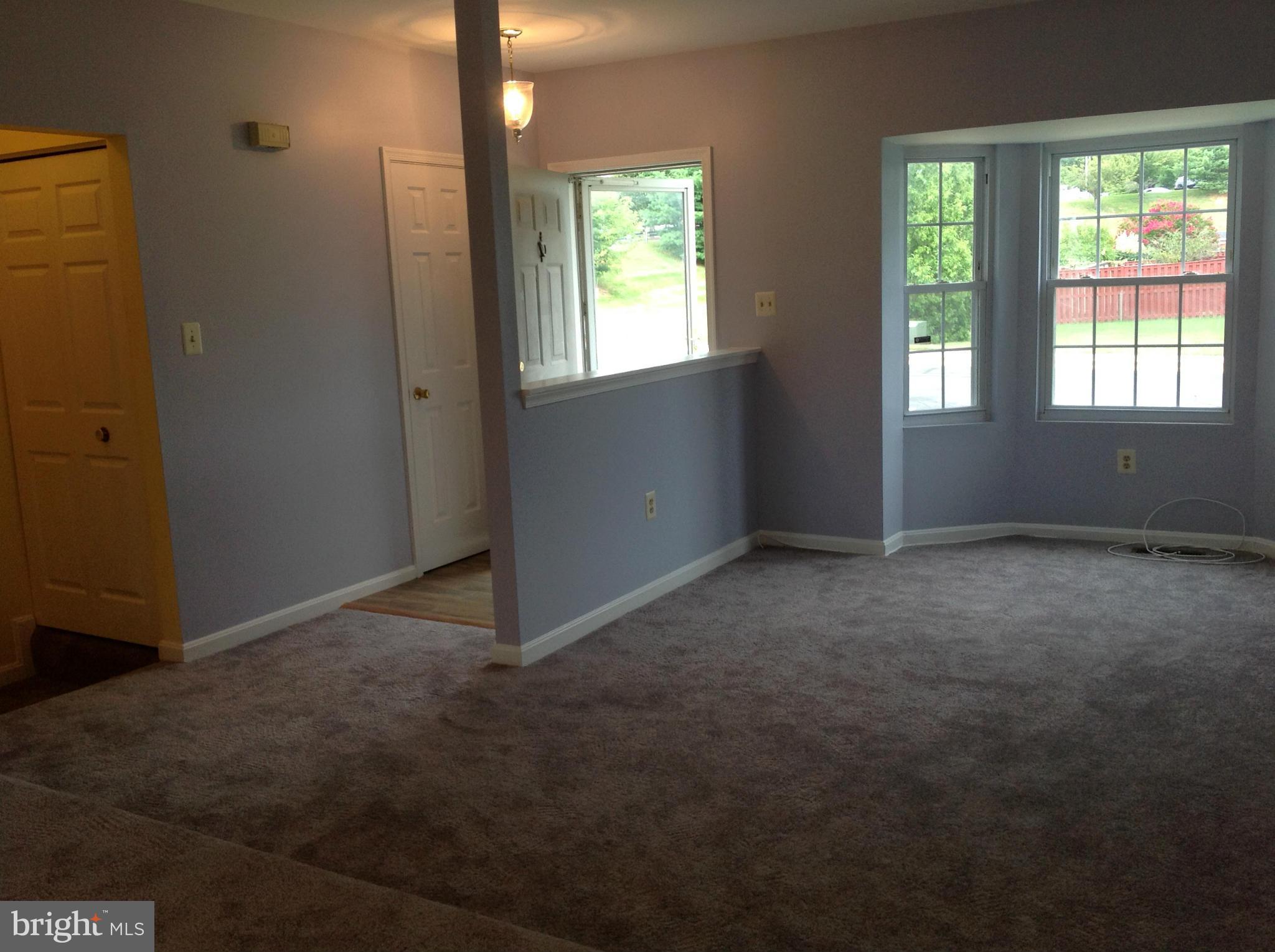 CALVERTON - Residential Lease