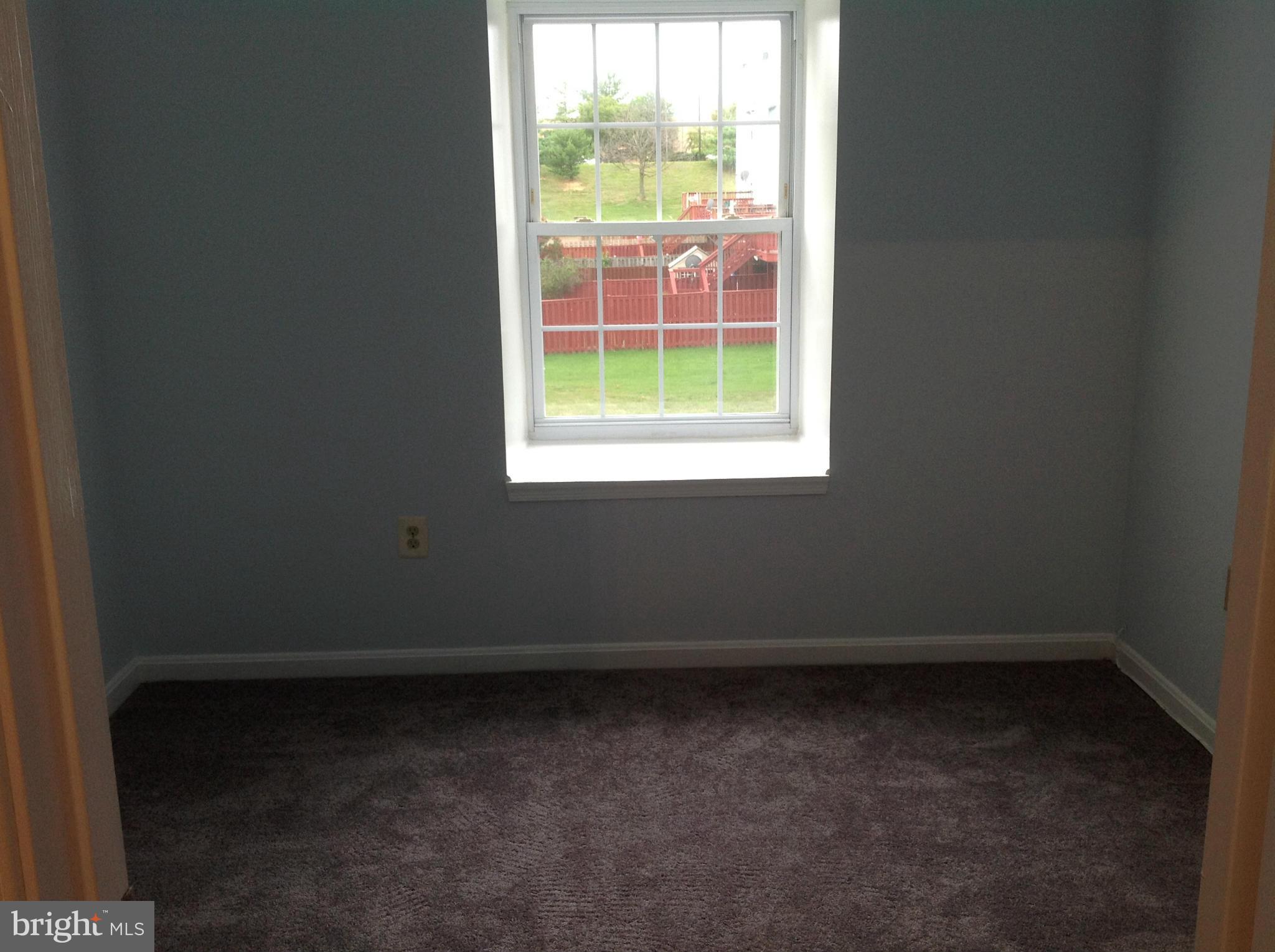 CALVERTON - Residential Lease