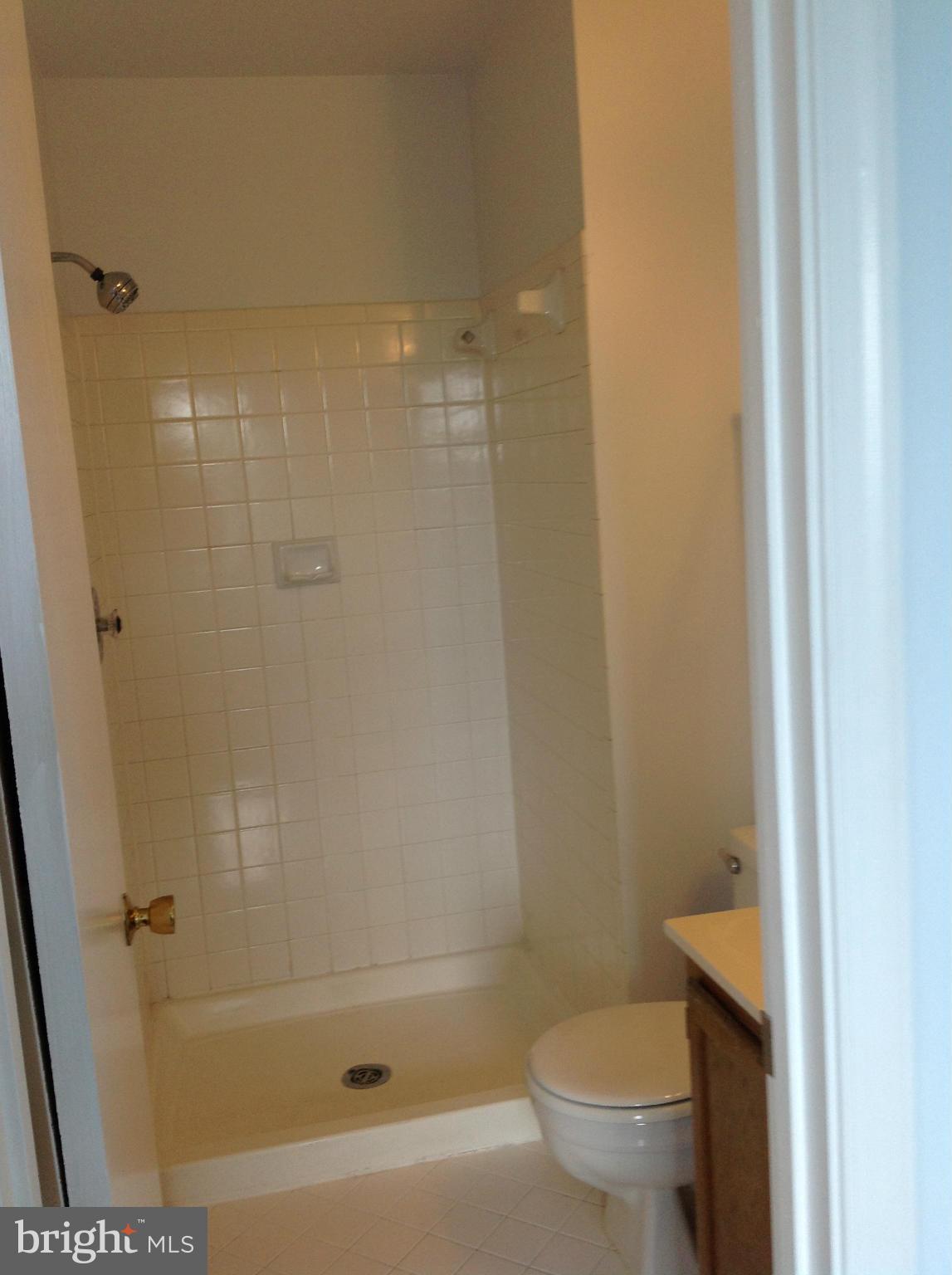 CALVERTON - Residential Lease