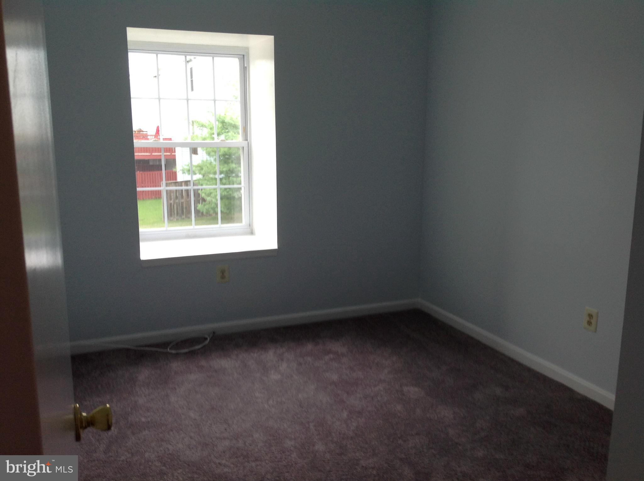 CALVERTON - Residential Lease