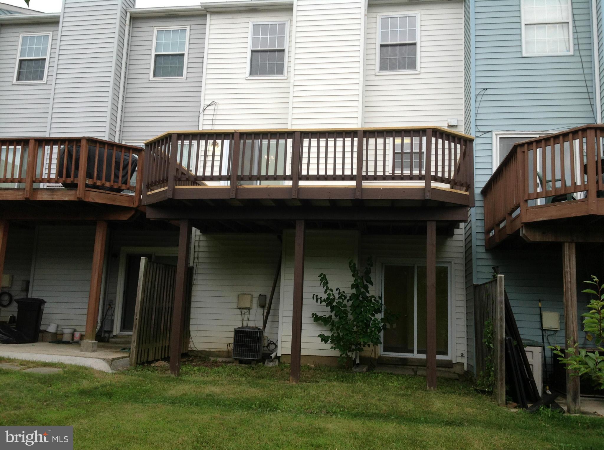 CALVERTON - Residential Lease