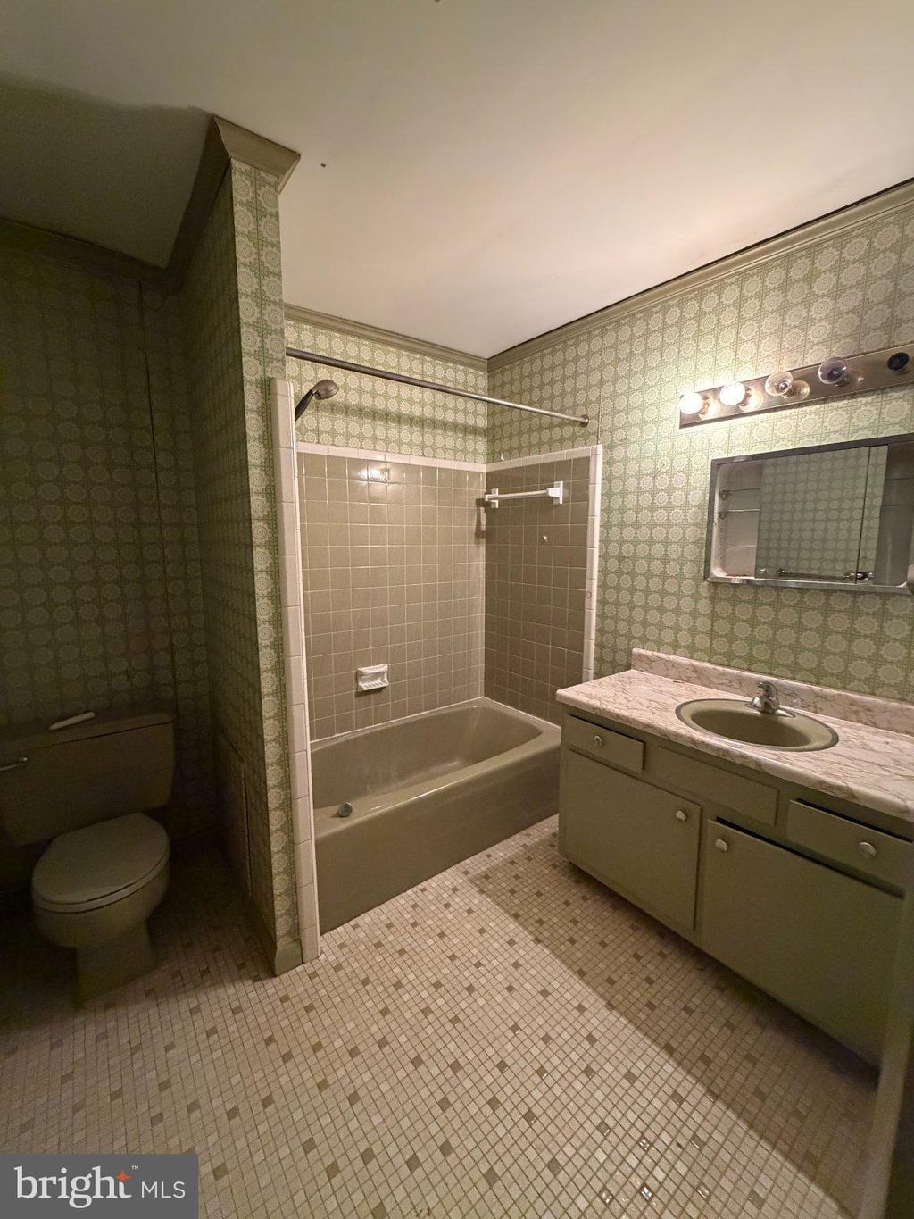 Photo of 1122 Glidewell Road, RICHMOND, VA 23227 (MLS # VAHN2001230)