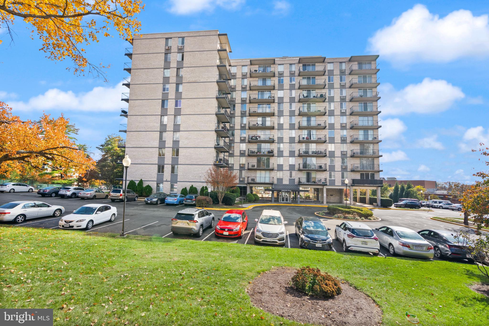 BARCROFT HILLS - Residential