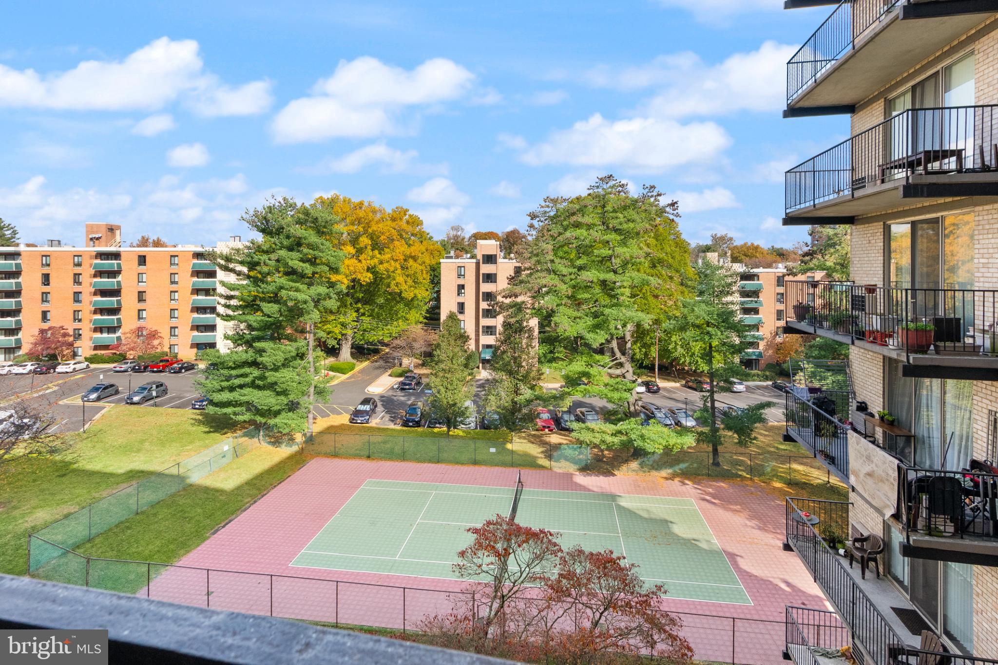 BARCROFT HILLS - Residential