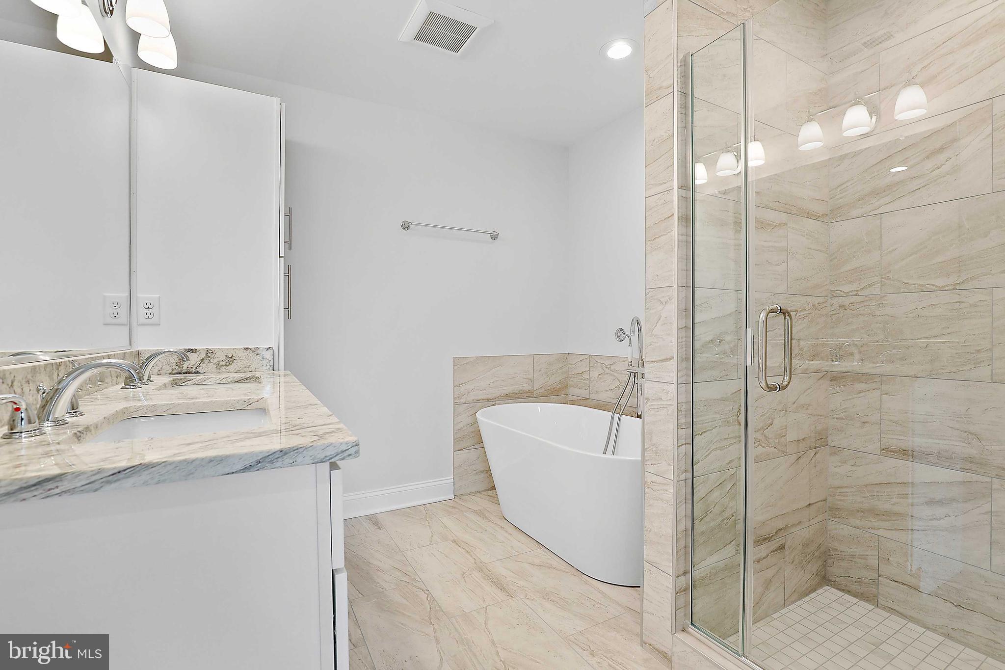 RIVIERA BEACH - Residential