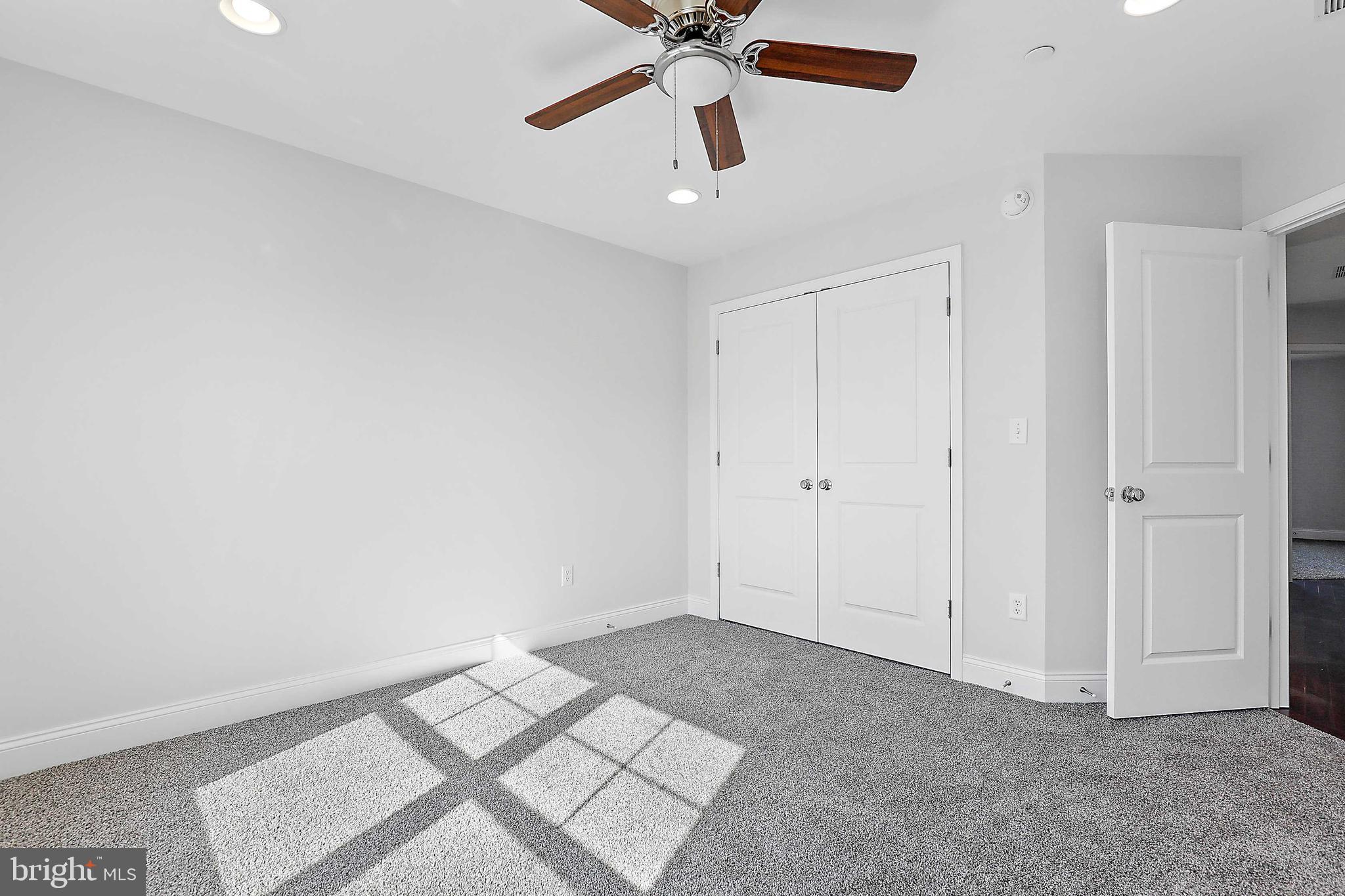 RIVIERA BEACH - Residential