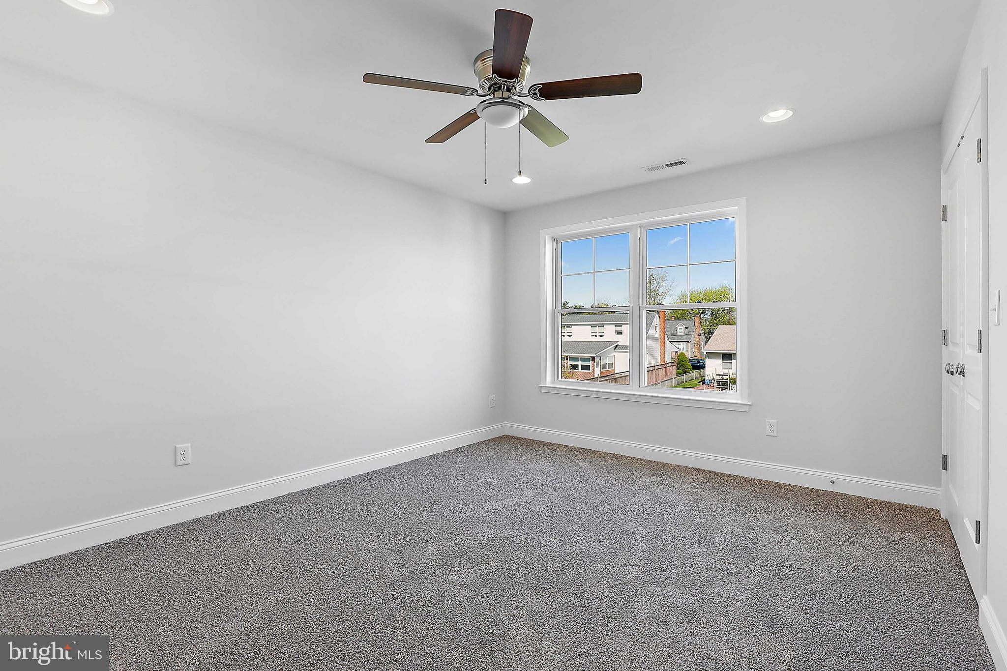 RIVIERA BEACH - Residential