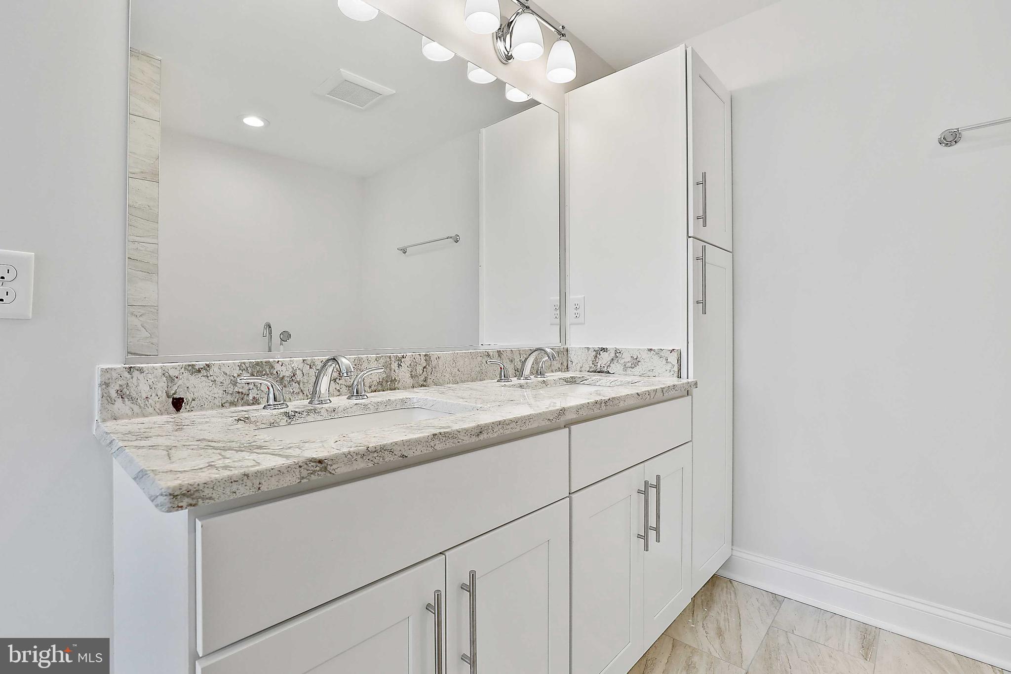 RIVIERA BEACH - Residential