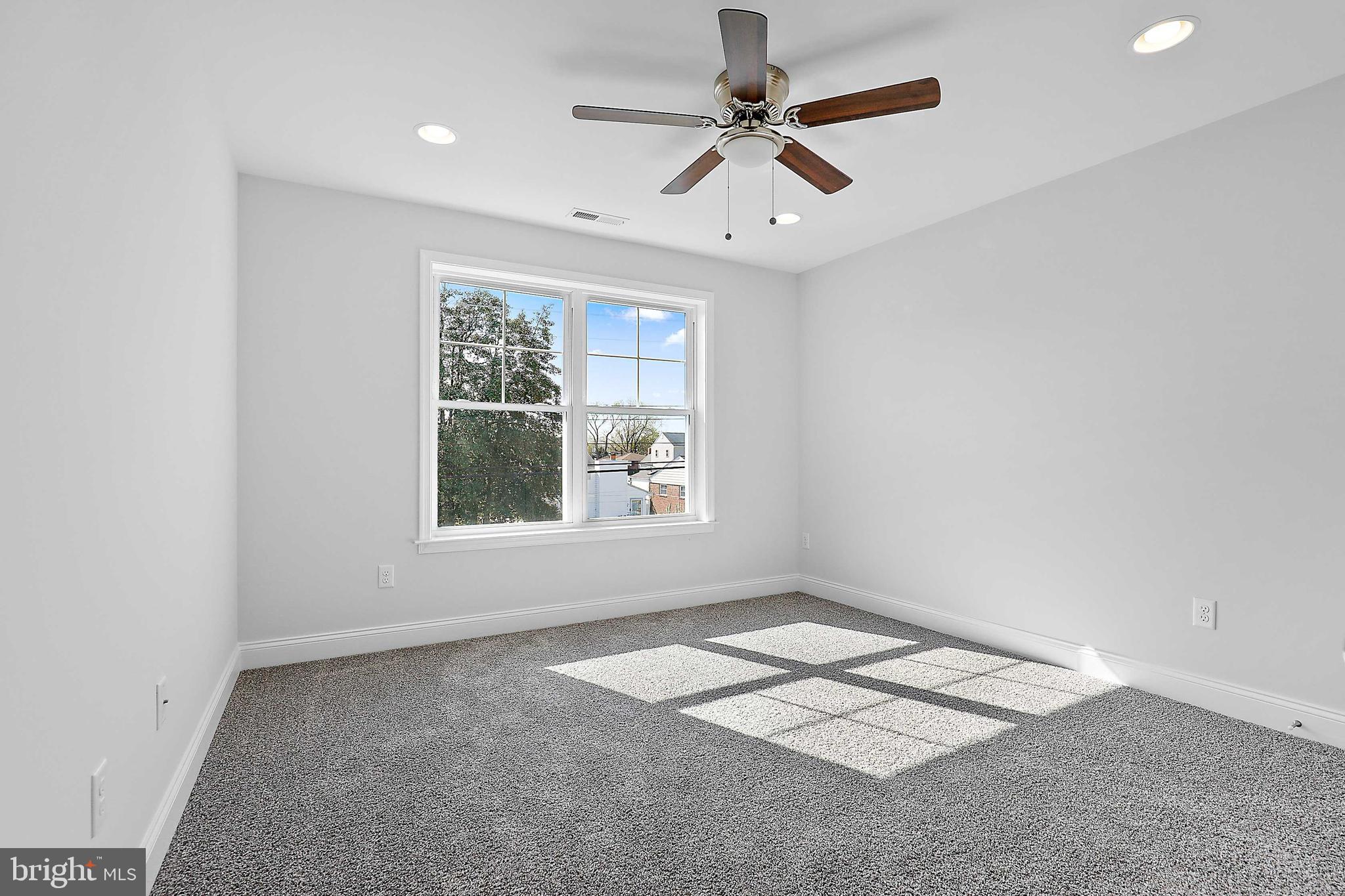 RIVIERA BEACH - Residential