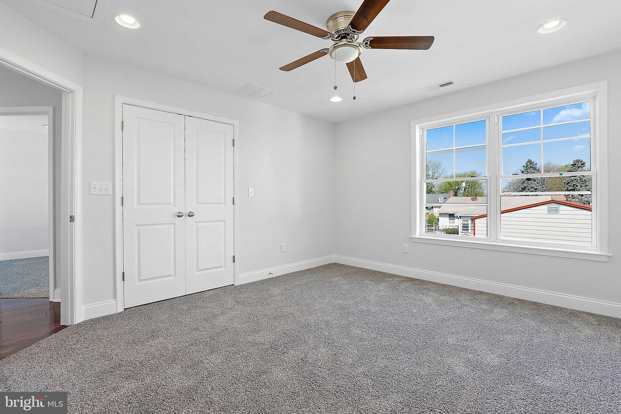 RIVIERA BEACH - Residential