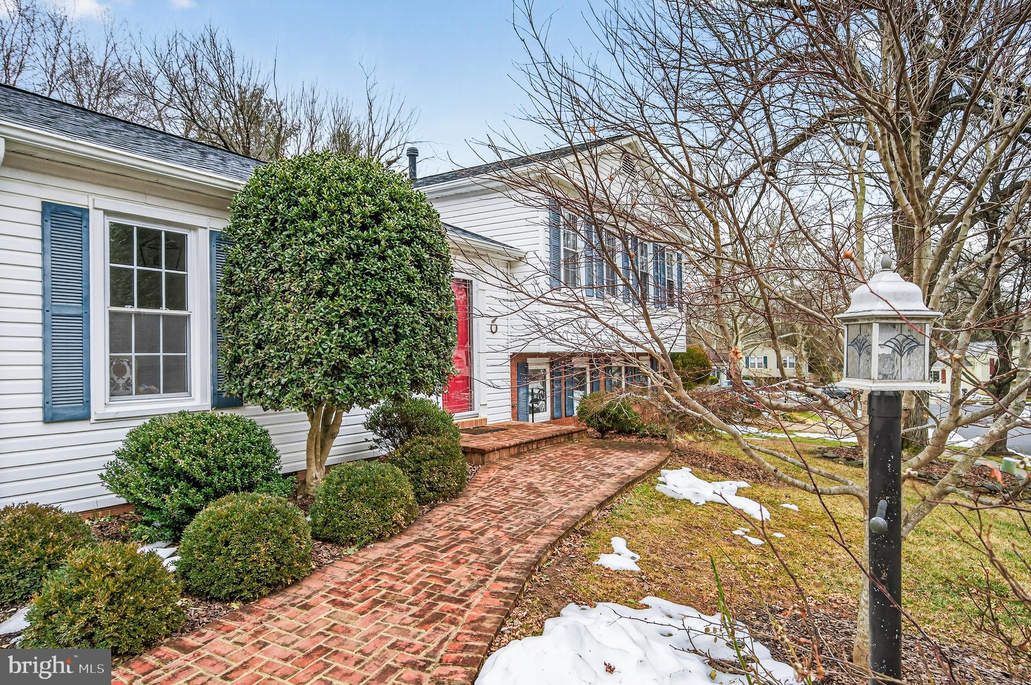 LAKE BRADDOCK - Residential